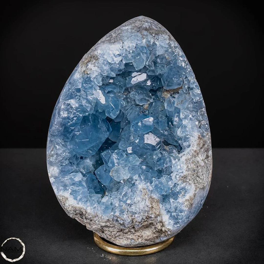 Breathtaking Celestite Egg – Natural crystal formation in...