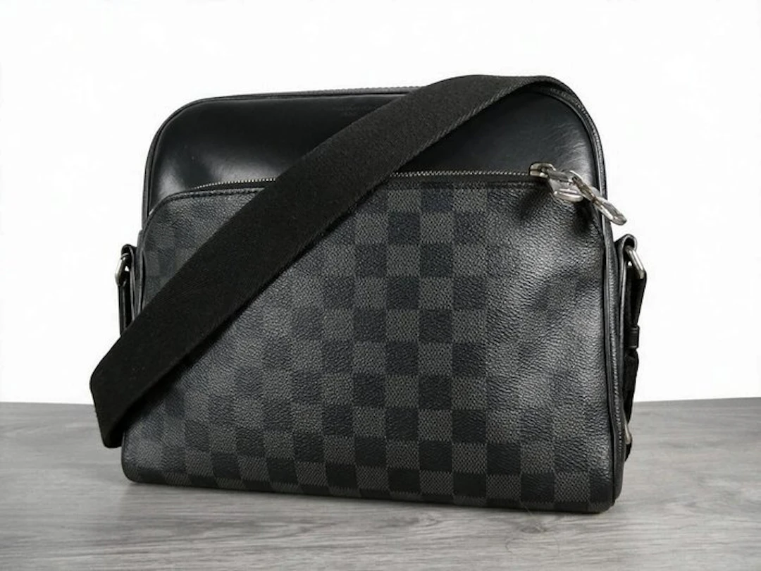 Louis Vuitton Black Damier Graphite Porte Documents Business PM - Laptop bag