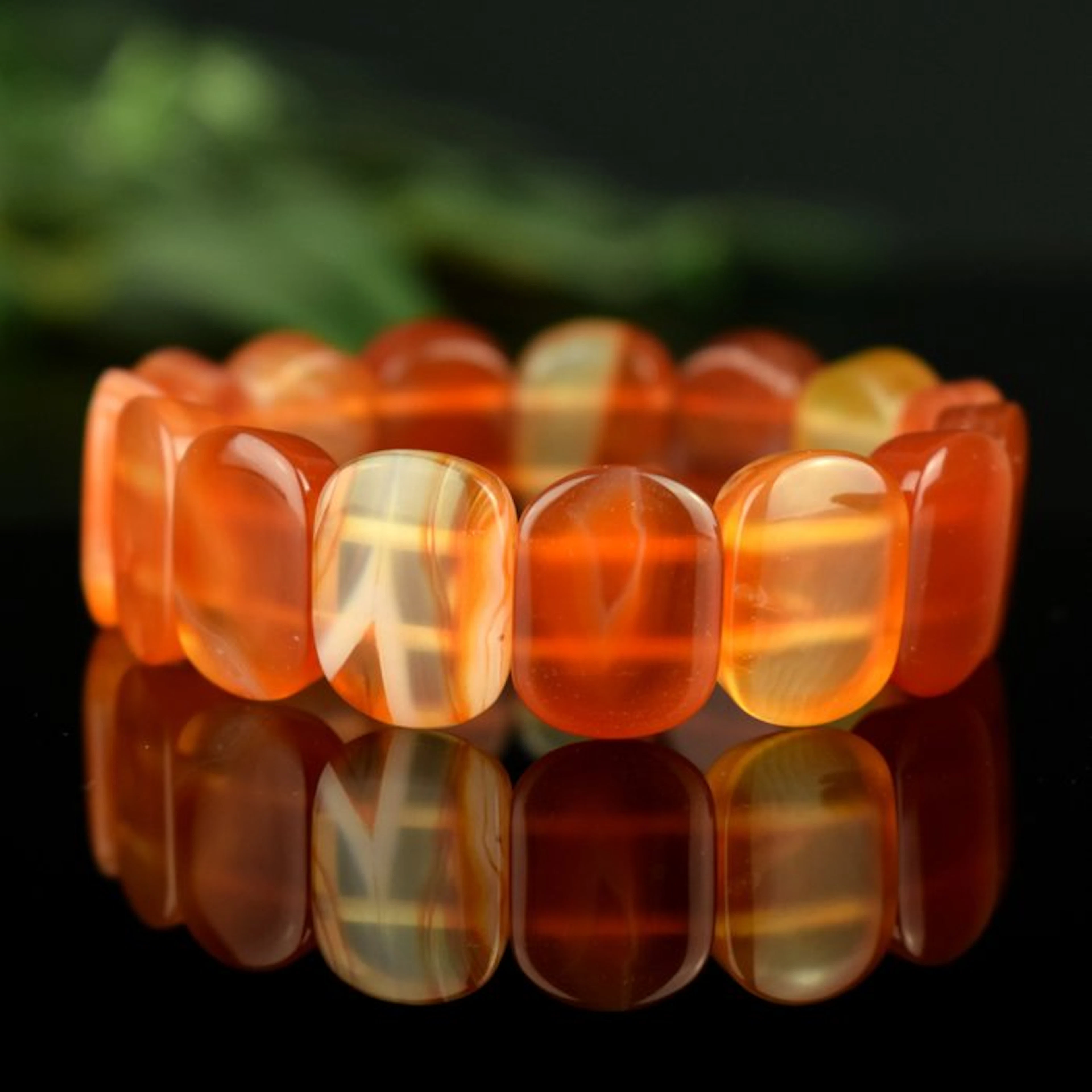Natural carnelian from Brazil - High quality - Width: 18 mm- 42.4 g