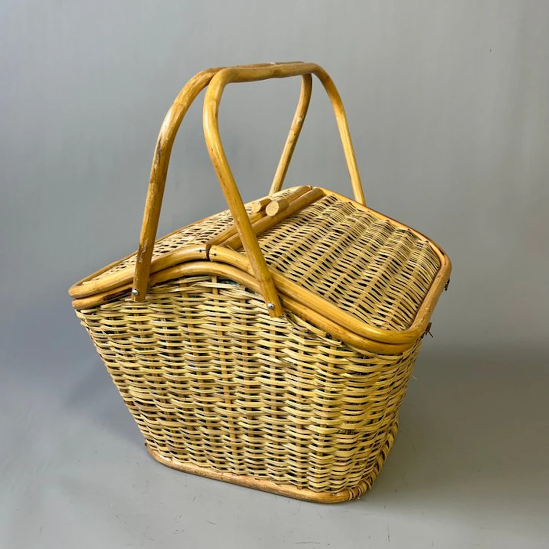 Basket - Mid-Century - Wicker picnic basket