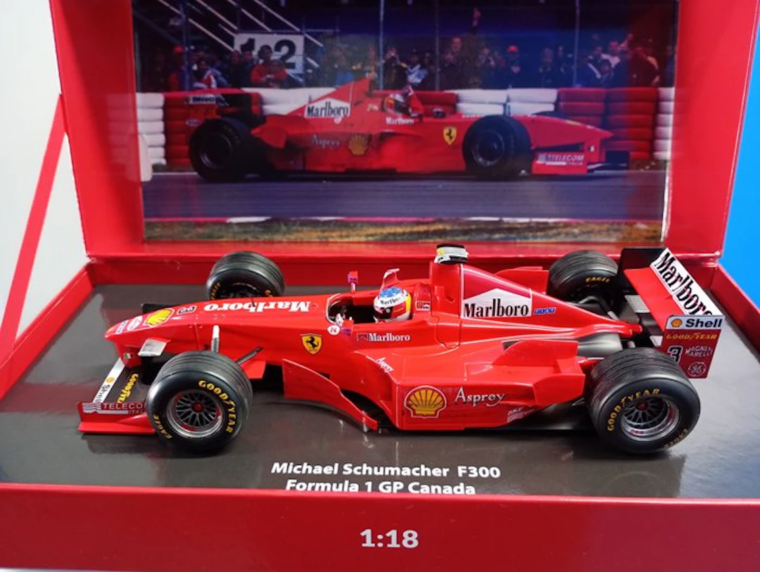 1:18 - Model sports car - Michael Schumacher F300 Formula 1 GP Canada