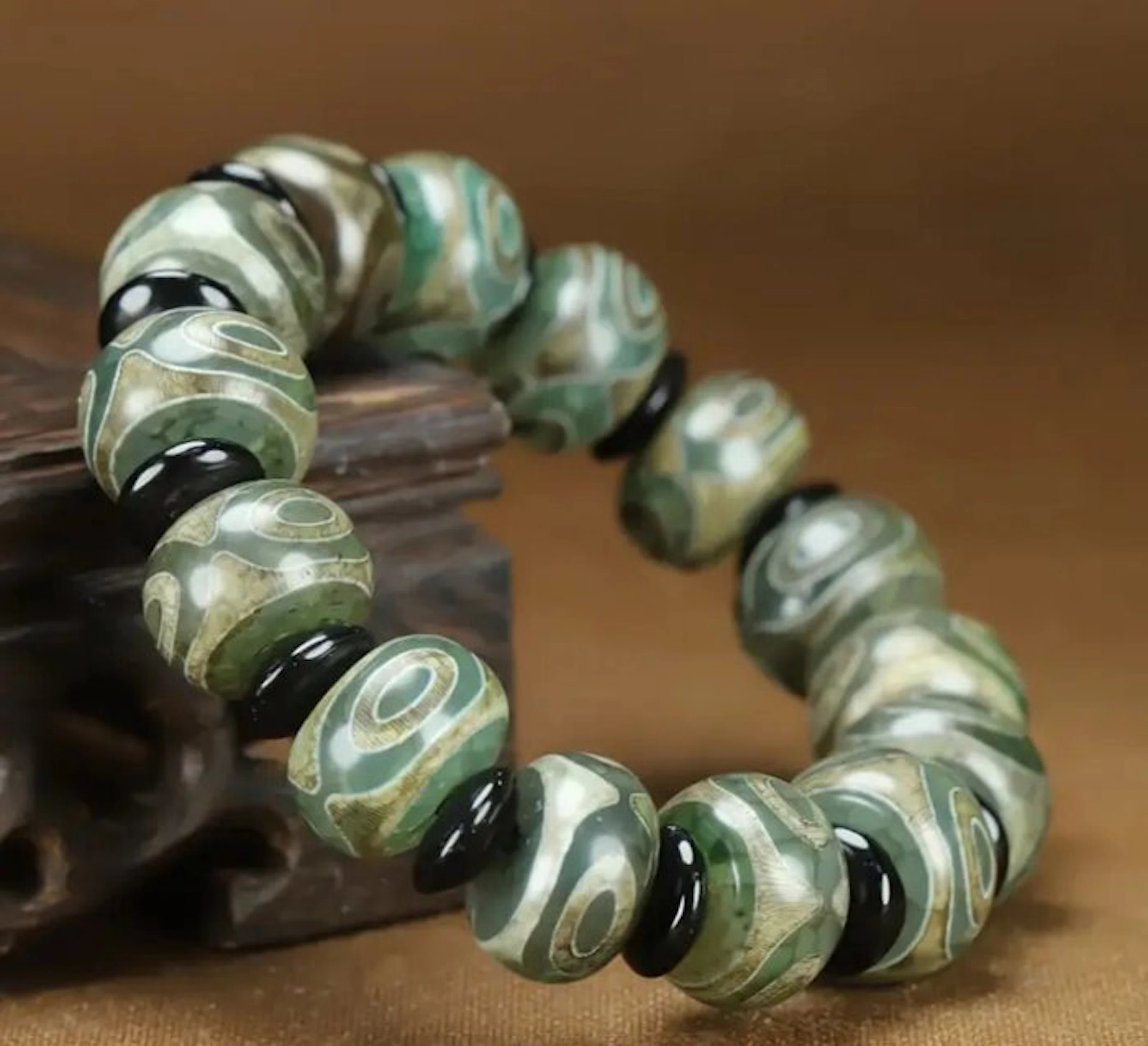 Agatha 3 Eyes DZI with Onyx - Bracelet - Agatha Tibetana