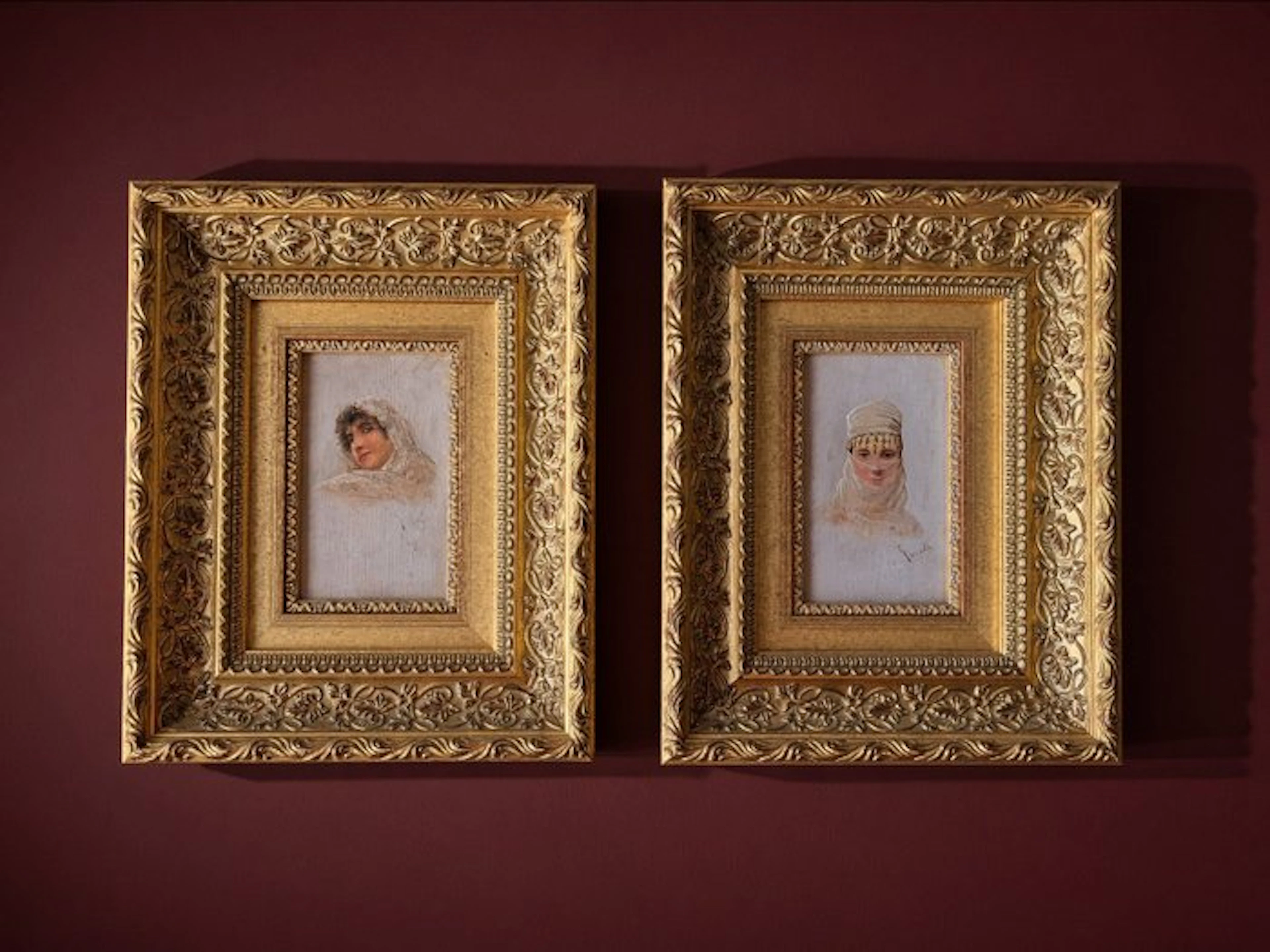 Enrique Atalaya (1851–1913) - Retratos de damas con mantilla y tocado oriental