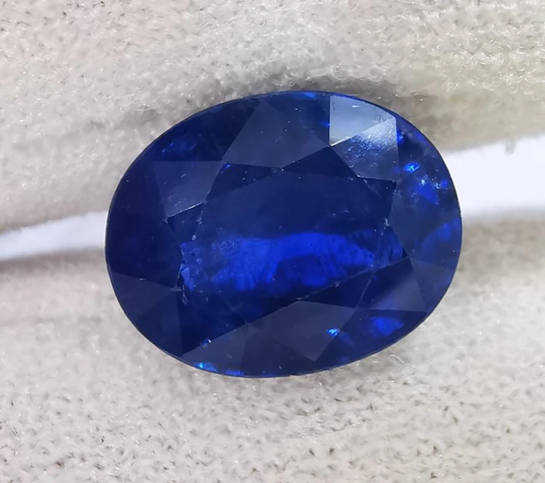 No reserve price - 1 pcs Blue Sapphire - 4.42 ct - Lotus...