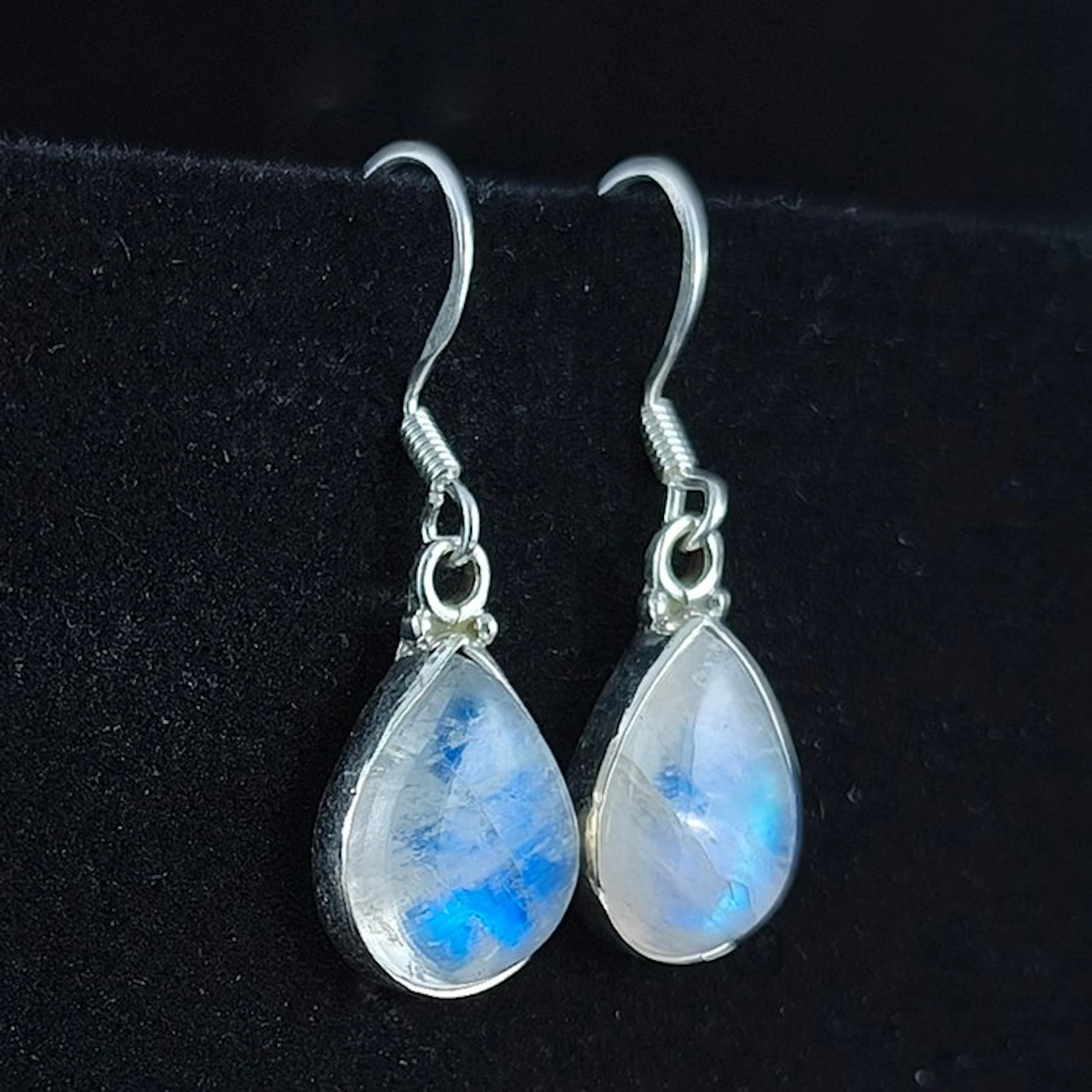 Moonstone Jewellery- 3.85 g