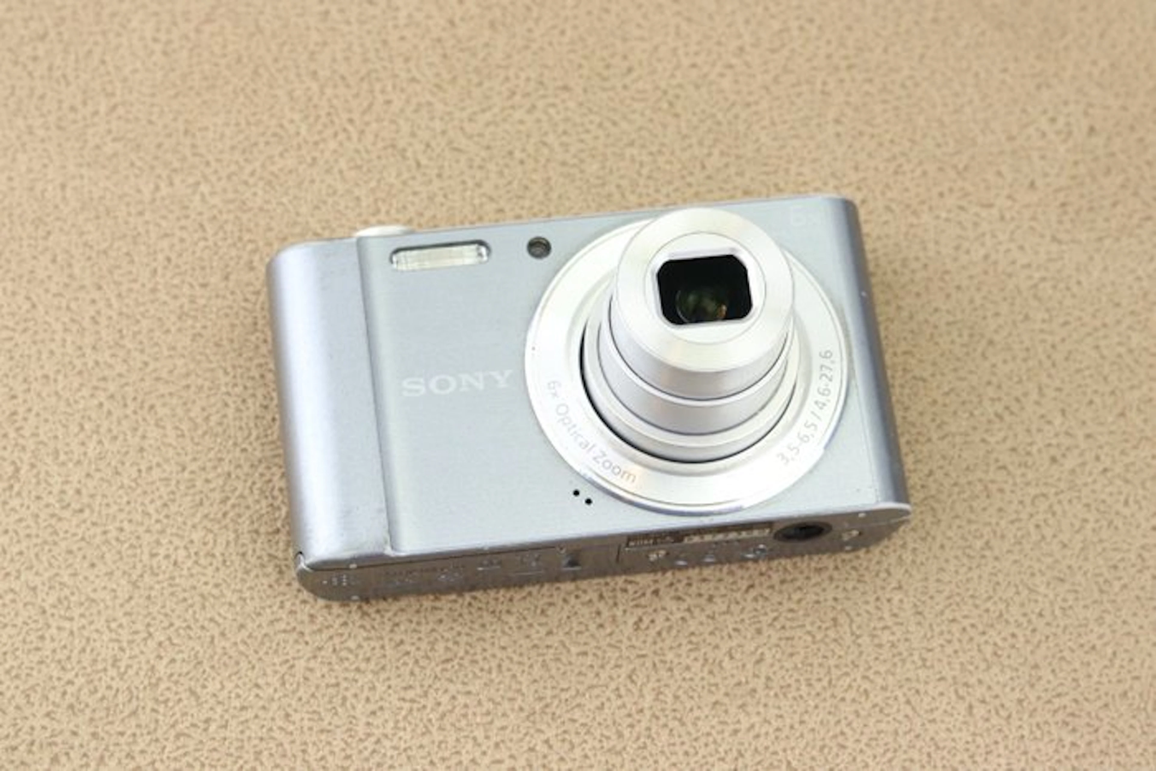 Sony Cybershot DSC-W810, 20.1MP Digital compact camera