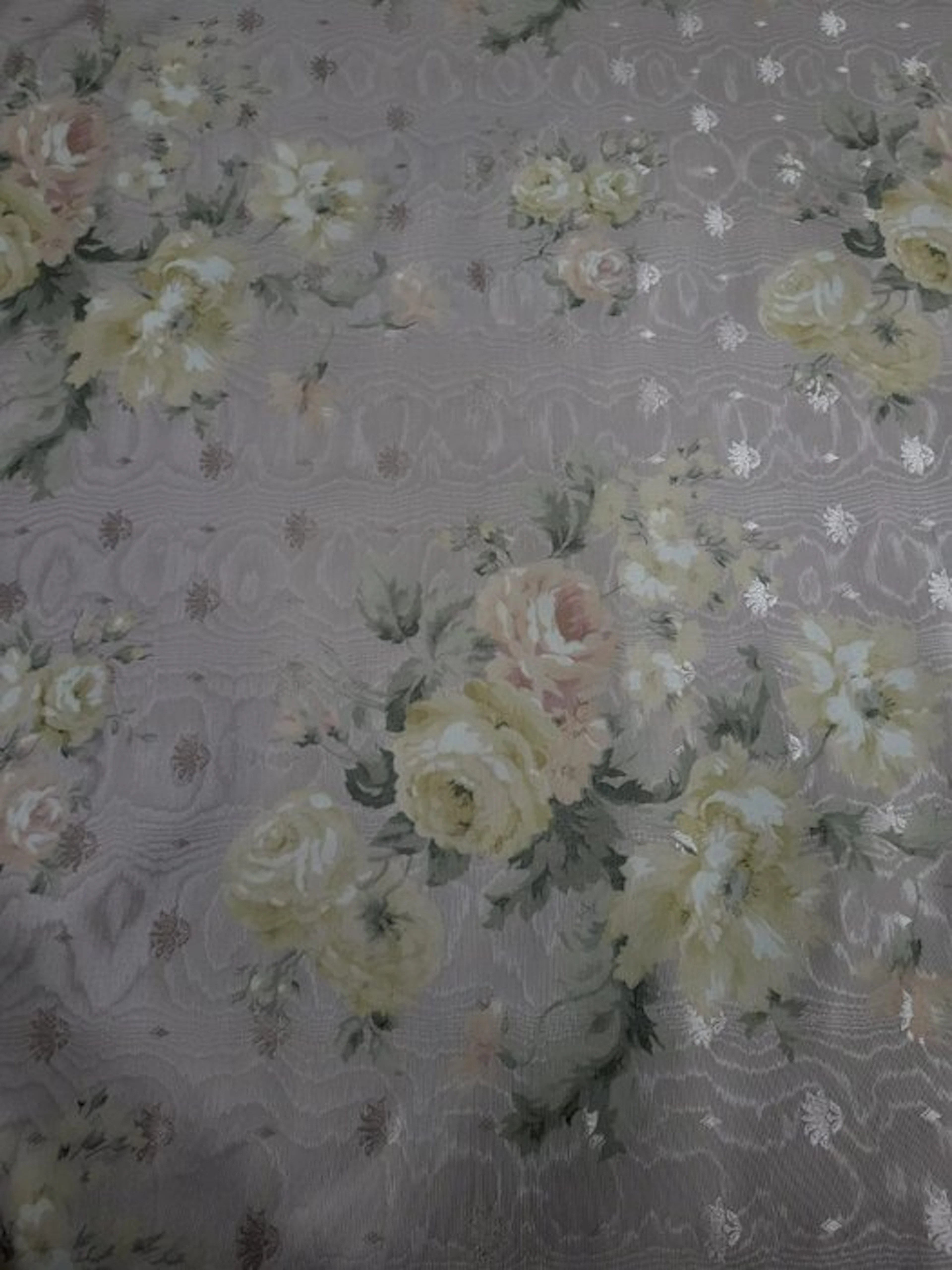 Winter roses in shabby chic style. - Textile - 600 cm - 145 cm