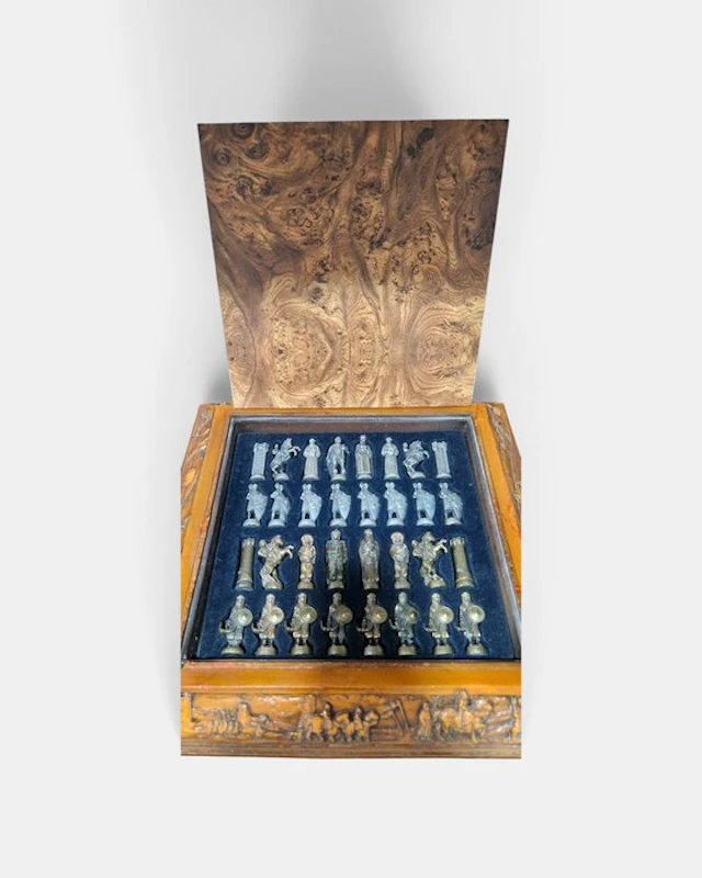 Chess set - Ajedrez de Lujo de la Edad Media: "Cristianos...