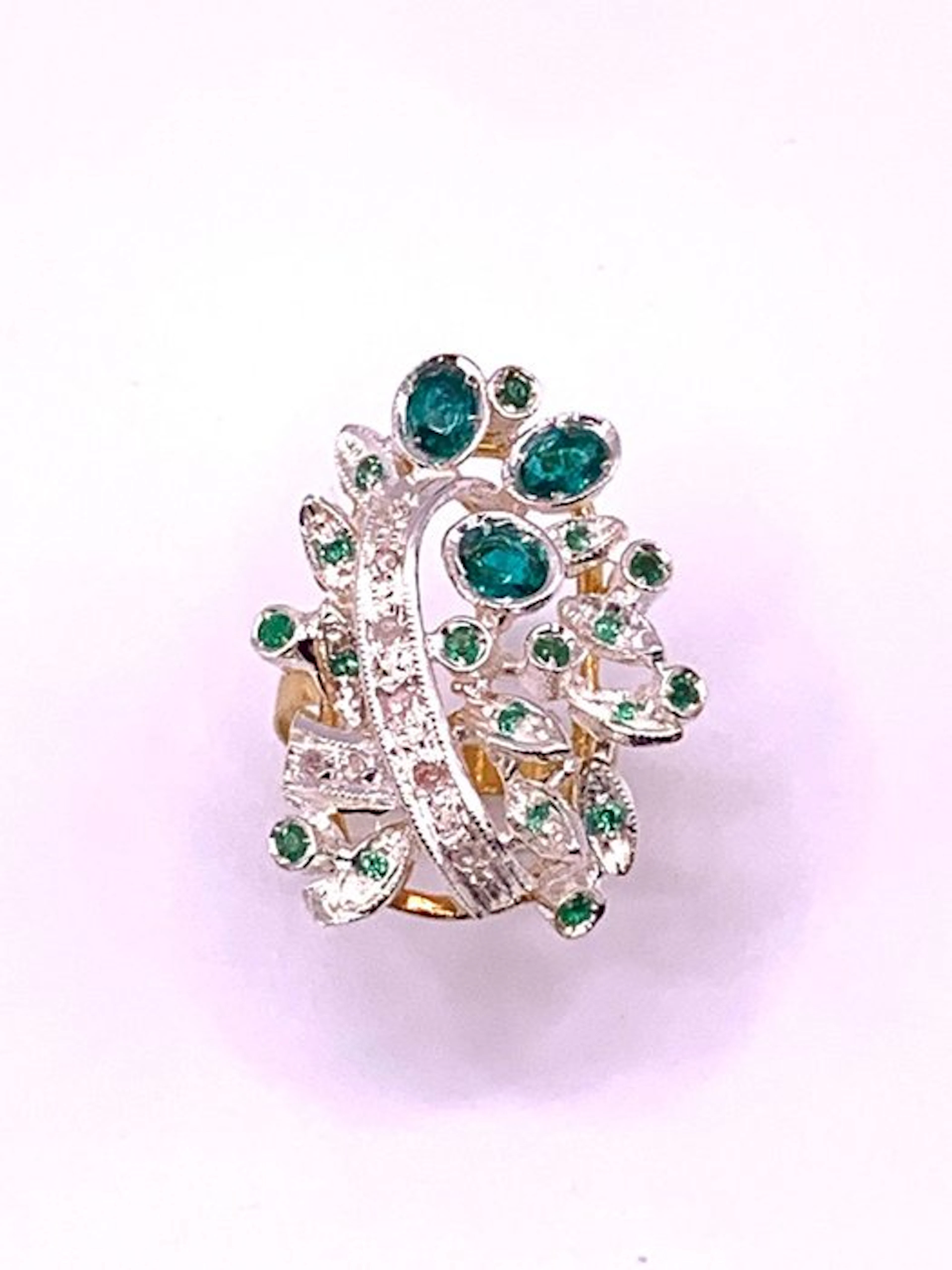 No reserve price - Cocktail ring - 9 kt. Yellow gold, Silver Emerald - Diamond