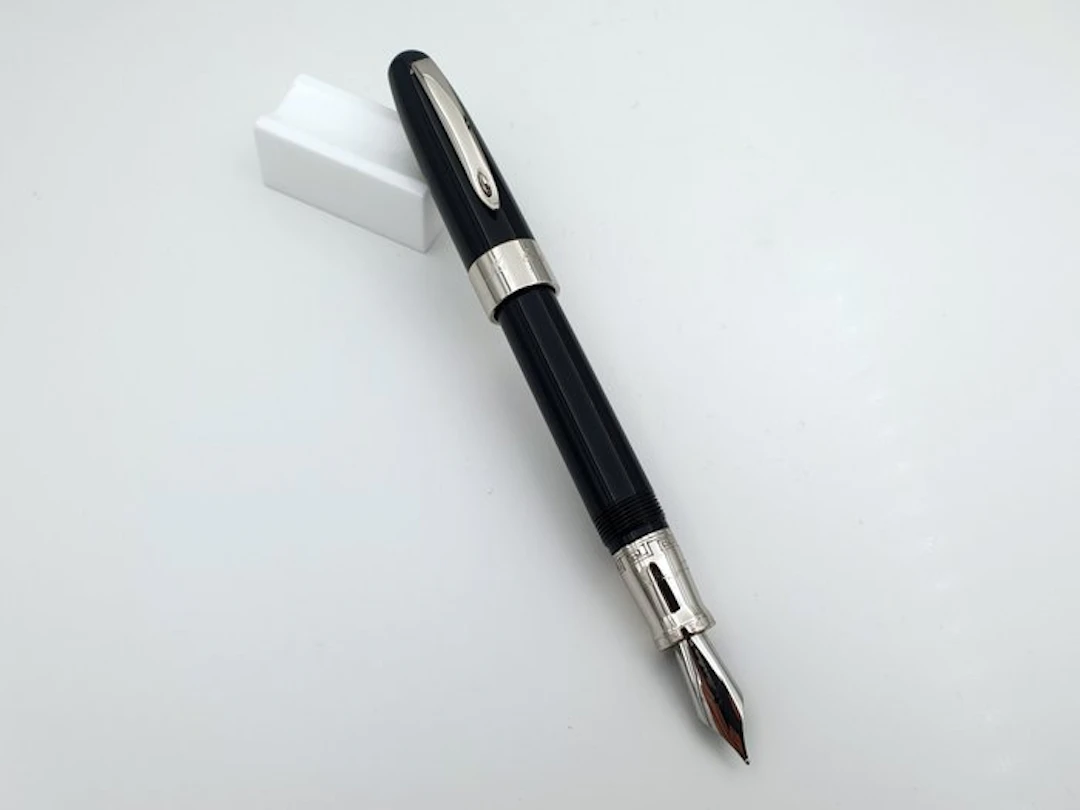 Marlen - Sydney - Edizione Speciale in Resina Italiana Nera - Fountain pen