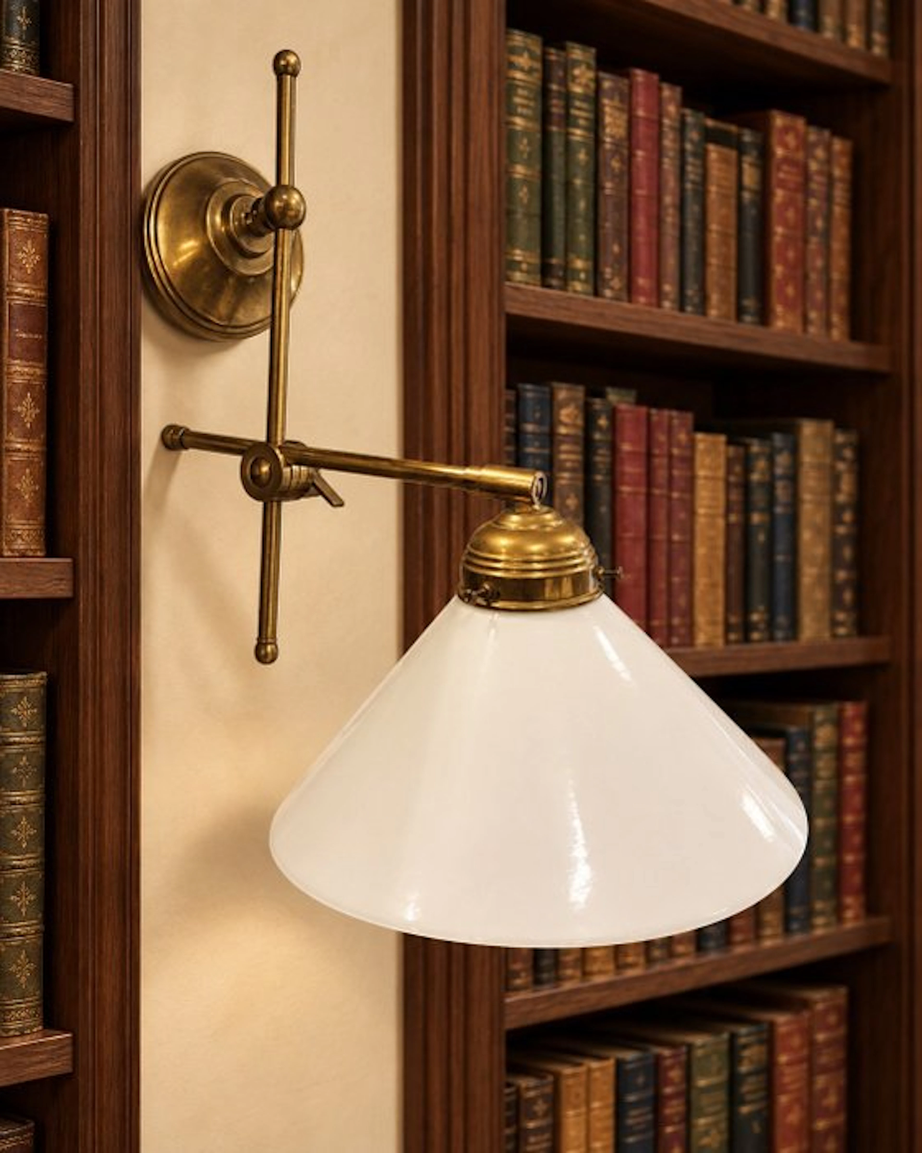 Wall lamp - French adjustable brass wall lamp – library style - Brass, Glass