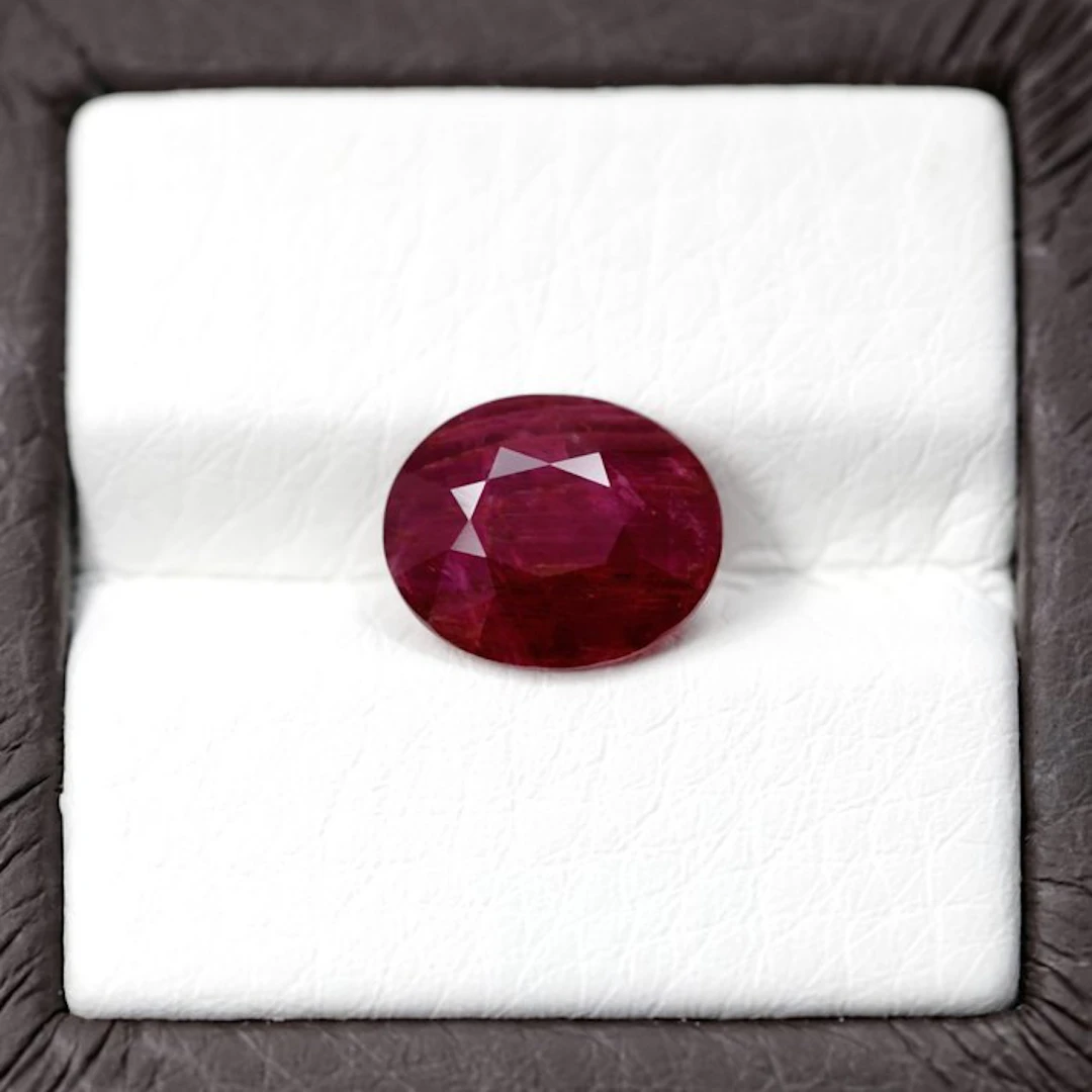 1 pcs Red Ruby - 4.44 ct - Bellerophon Gemlab