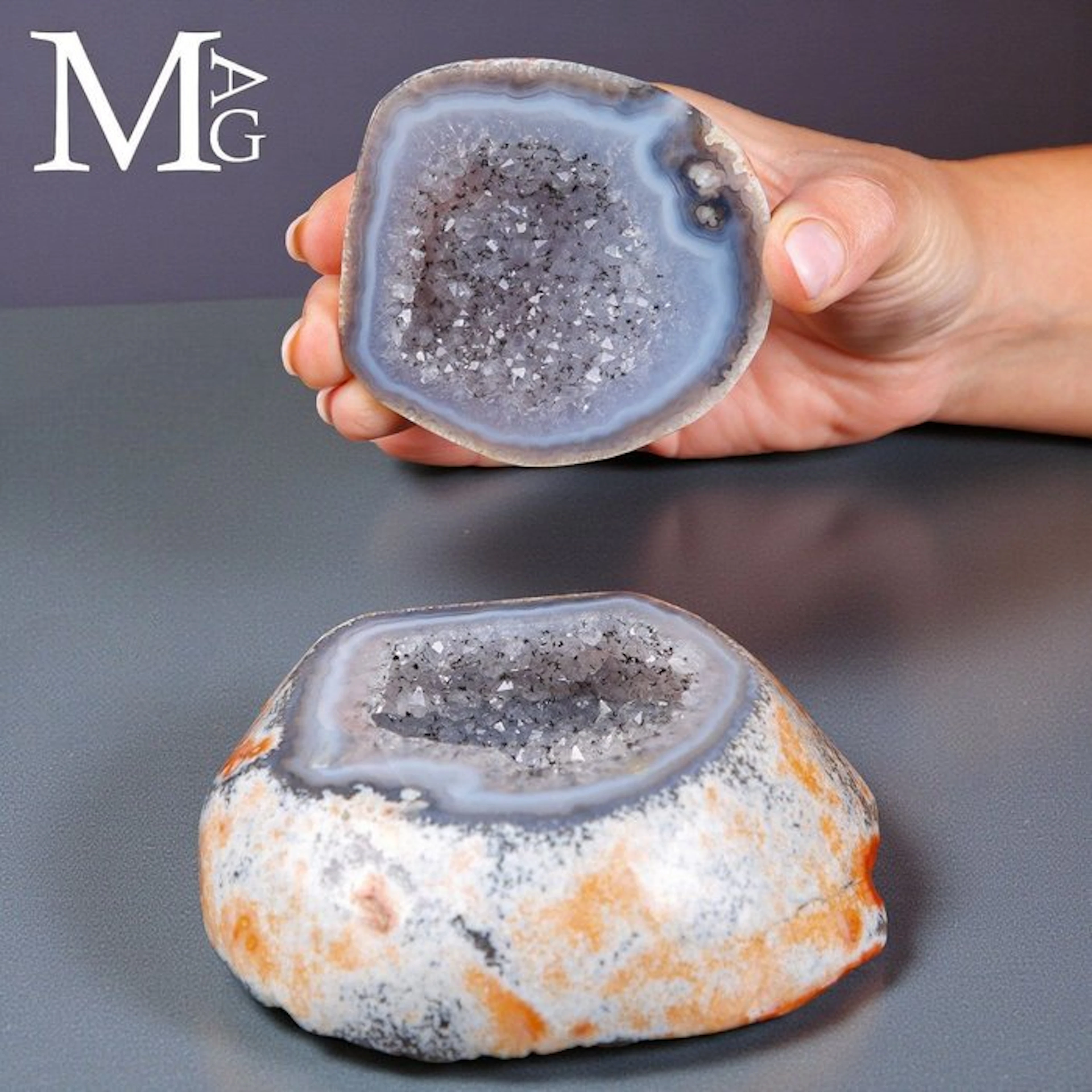Elegant Agate Box with Blue-Gray Bands and a Glittering...
