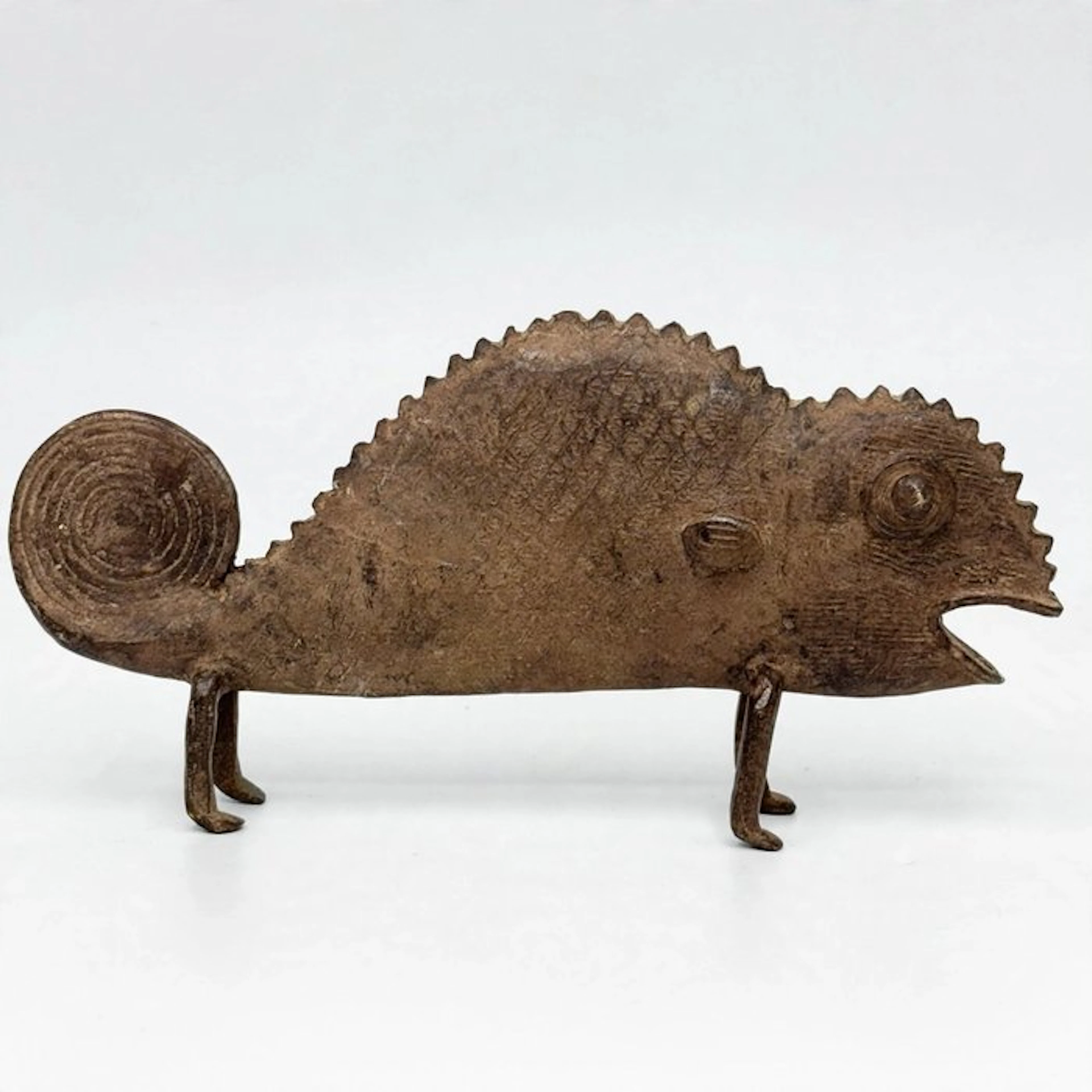 Caméléon en bronze