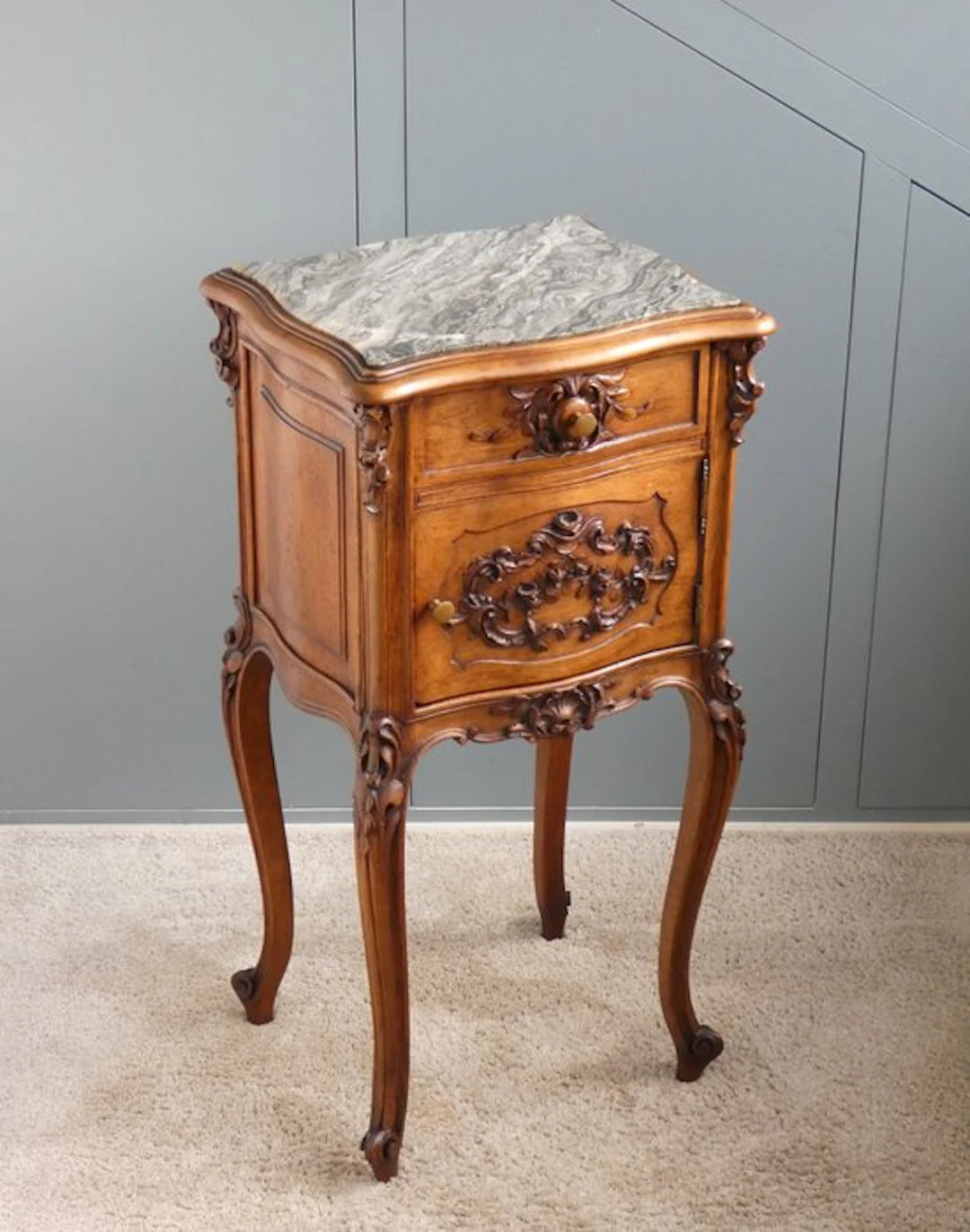 Cupboard - Frans Nightstand, Side Table - Walnut wood, Brass, Marble