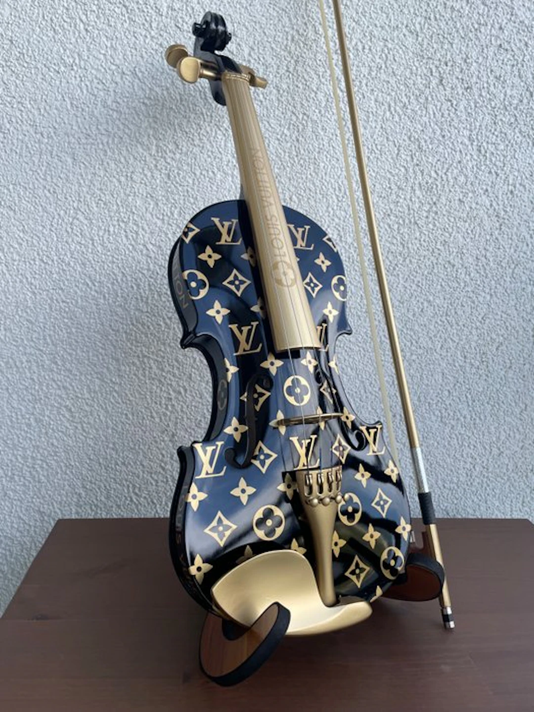 J.Reinhardt - Custom Louis Vuitton Violin - Noir & Gold