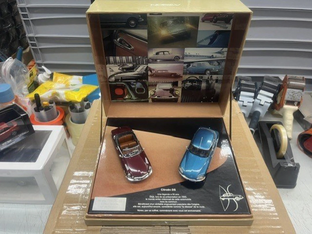Norev 1:43 - Model car (2) - Citroën DS en Citroën DS Cabriolet