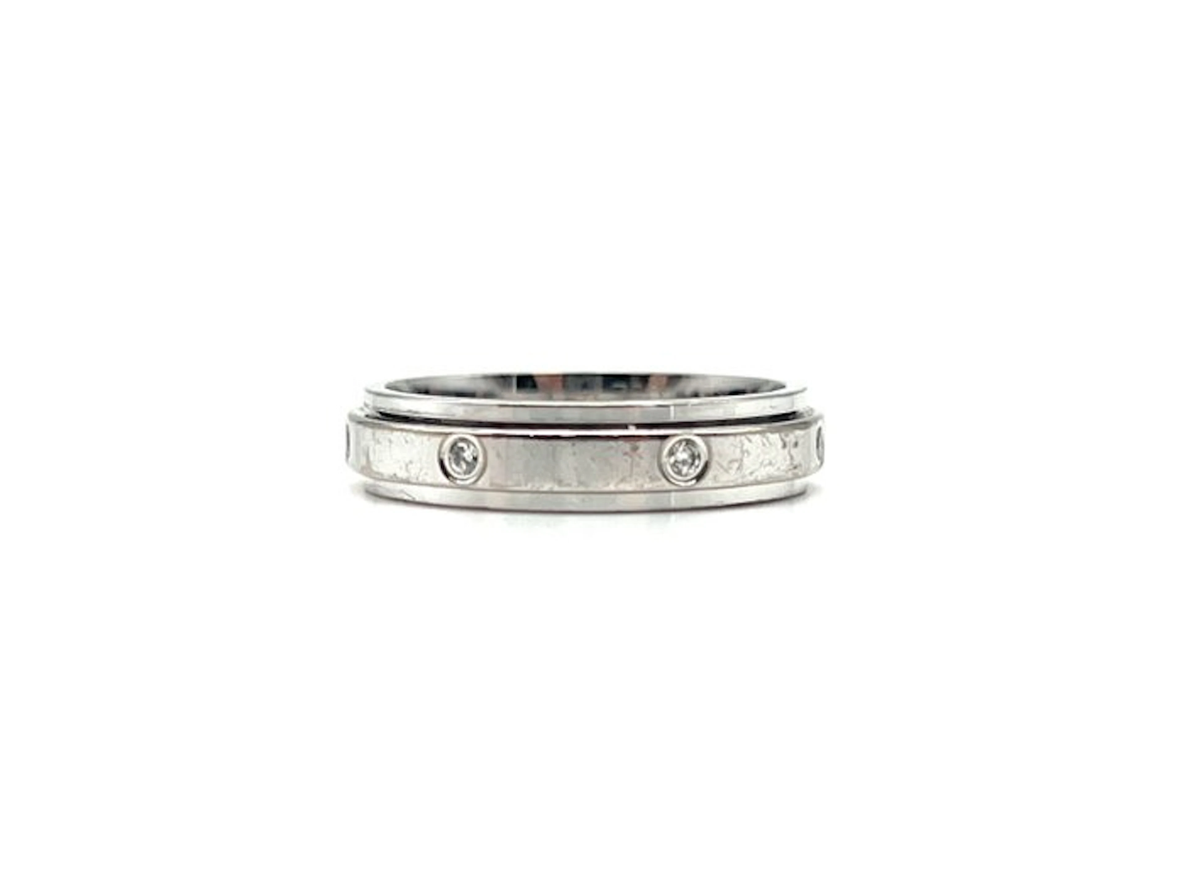 Piaget - Ring - Possession - 18 kt. White gold - 0.14ct. tw. Diamond (Natural)
