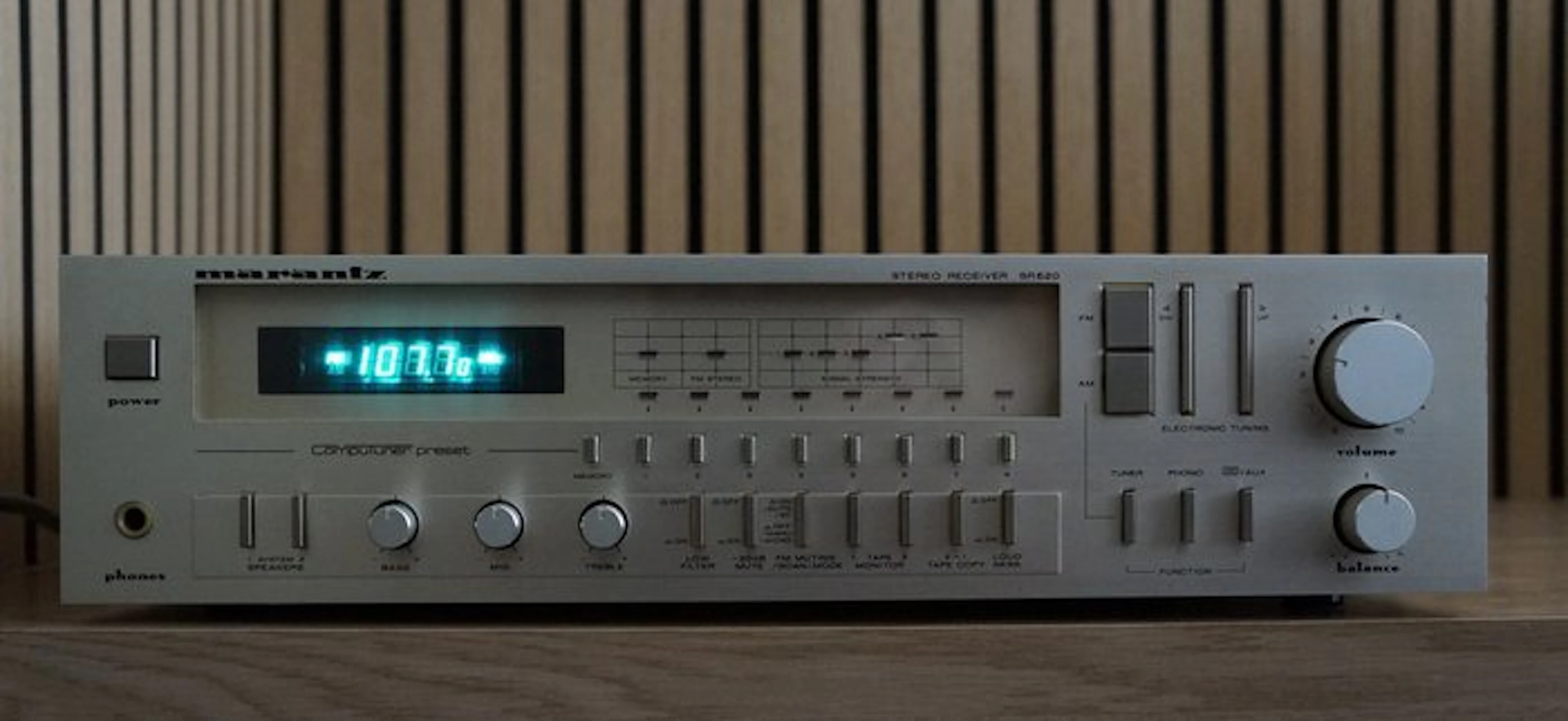 Marantz - SR620 Solid state stereo receiver