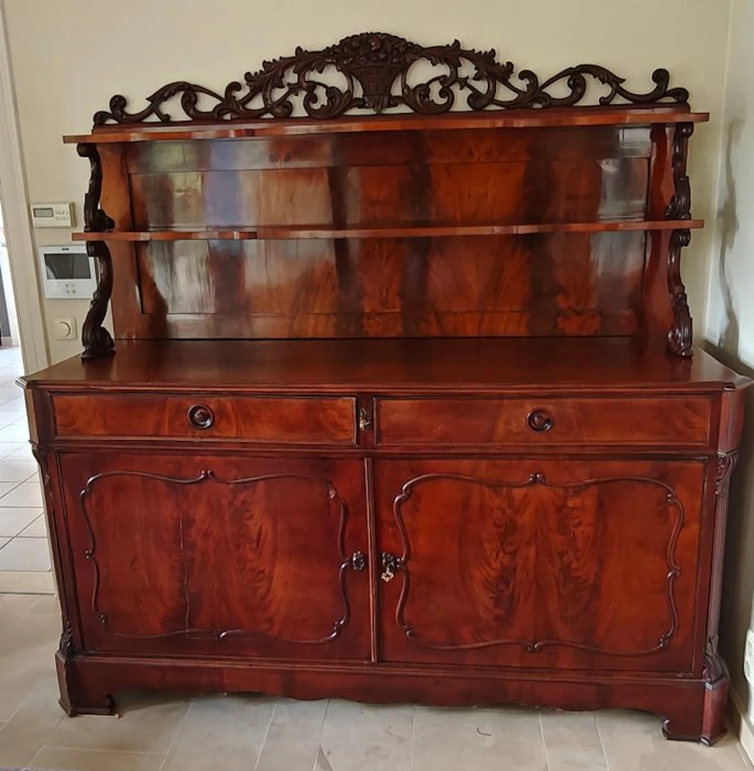 Cupboard - Mahogany - Beautiful mahogany wood.