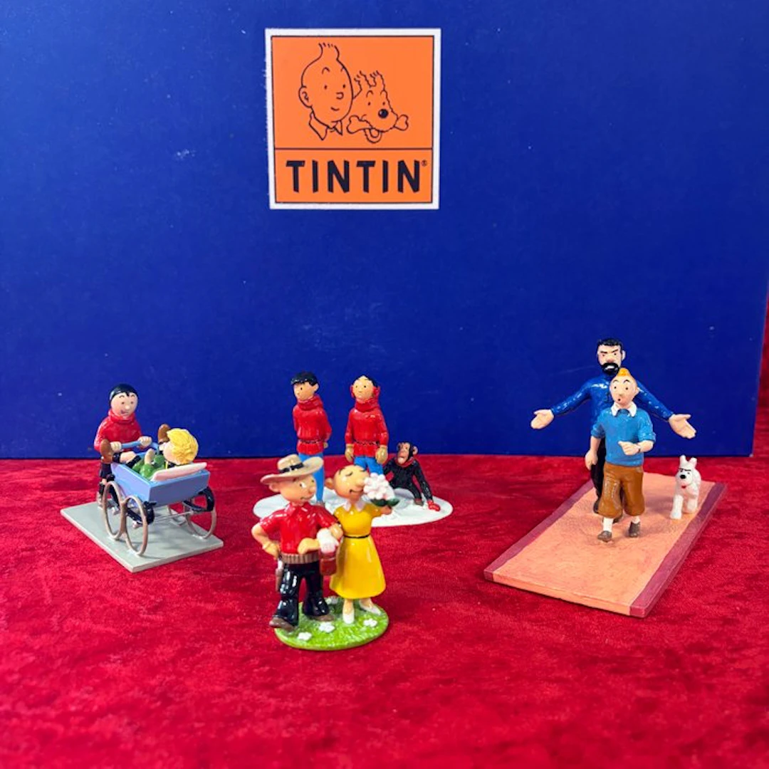 1 Moulinsart Figurines 46229 - From Popol and Virginie to Tintin - 2015