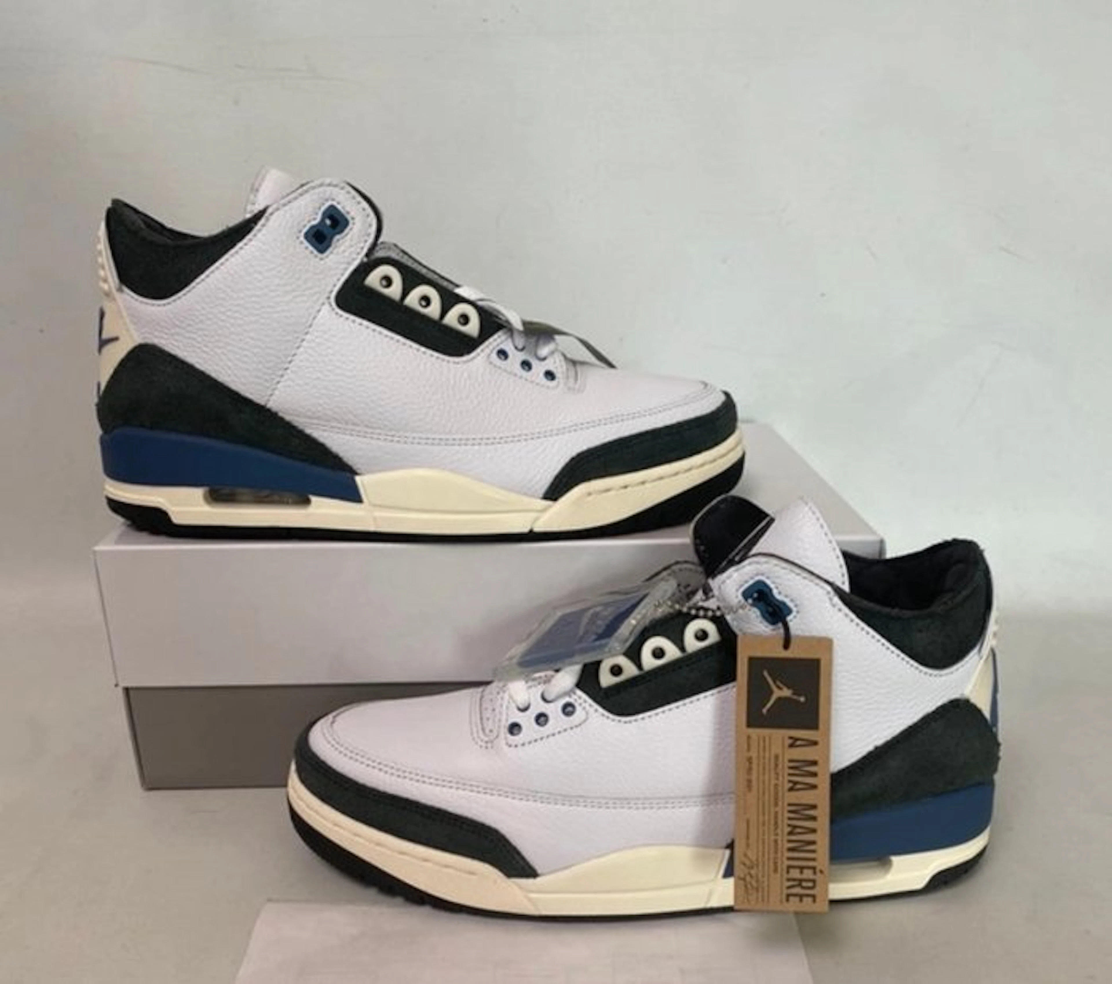 Air Jordan - Air Jordan 3 - Sneakers - Size: EU 44 - New with tags