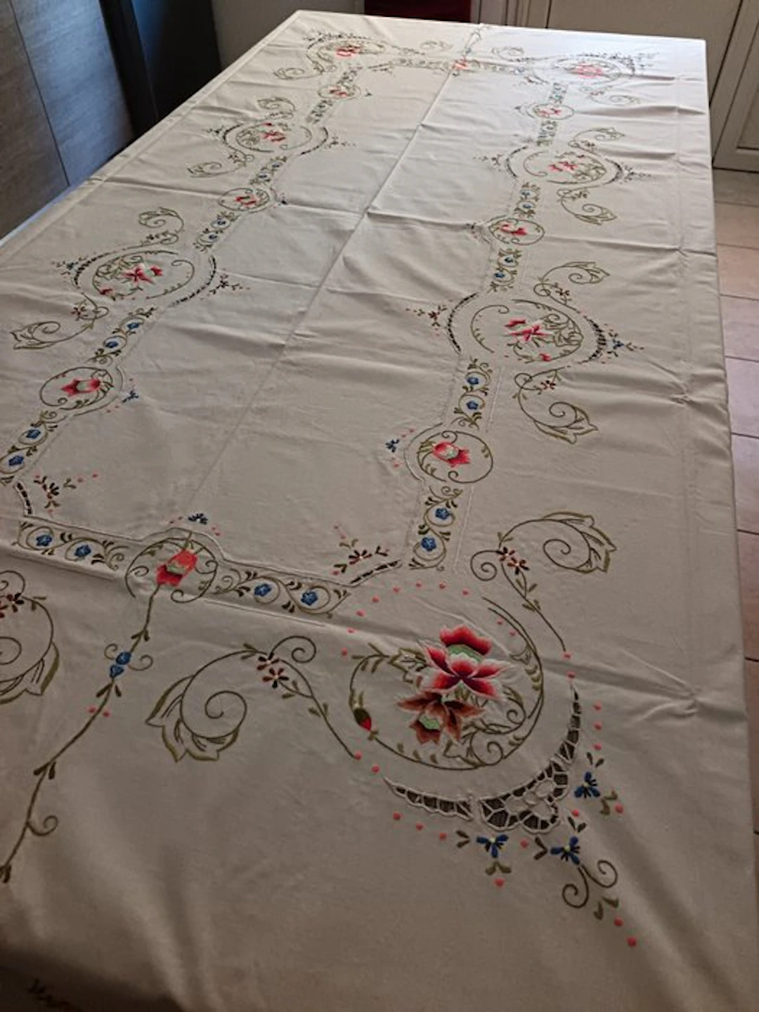 Tablecloth - 255 cm - 165 cm