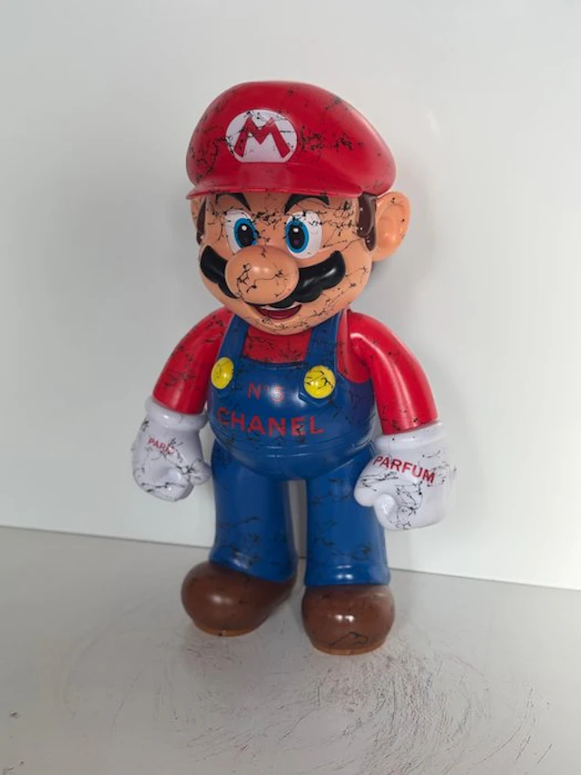Rob VanMore - Super Mario by Chanel XXL - 51cm