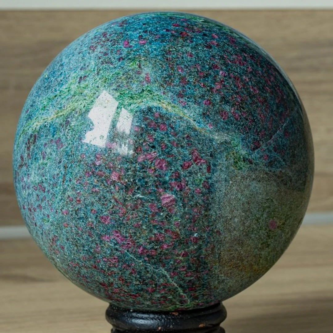 Ruby in Kyanite Quality sphere Crystal - Height: 10.3 cm...