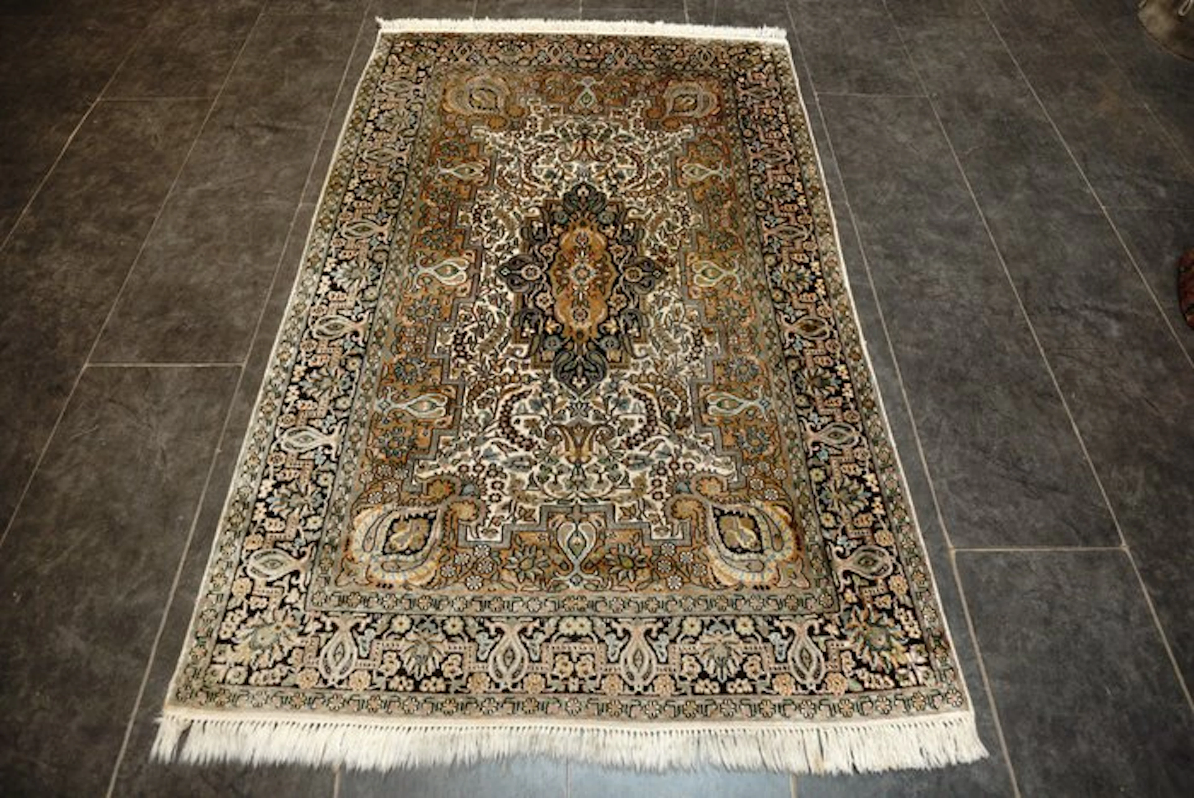 Cashmere Silk - Carpet - 182 cm - 122 cm - silk carpet