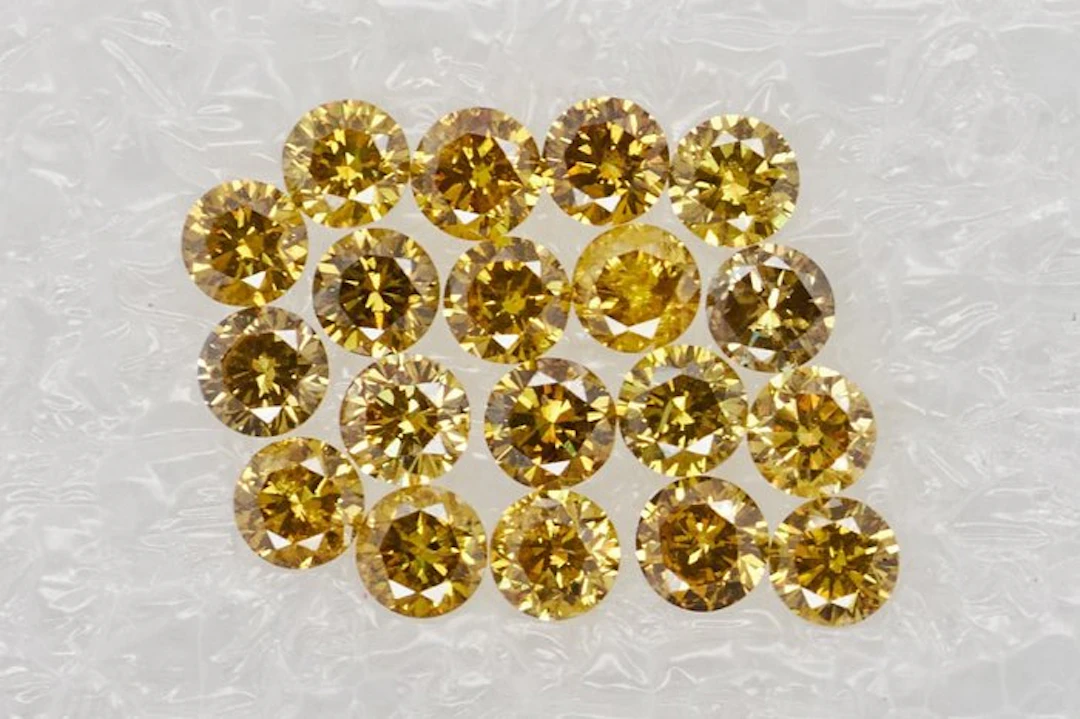 No reserve price - 19 pcs Diamond (Colour-treated) - 0.93 ct - Round - Fancy