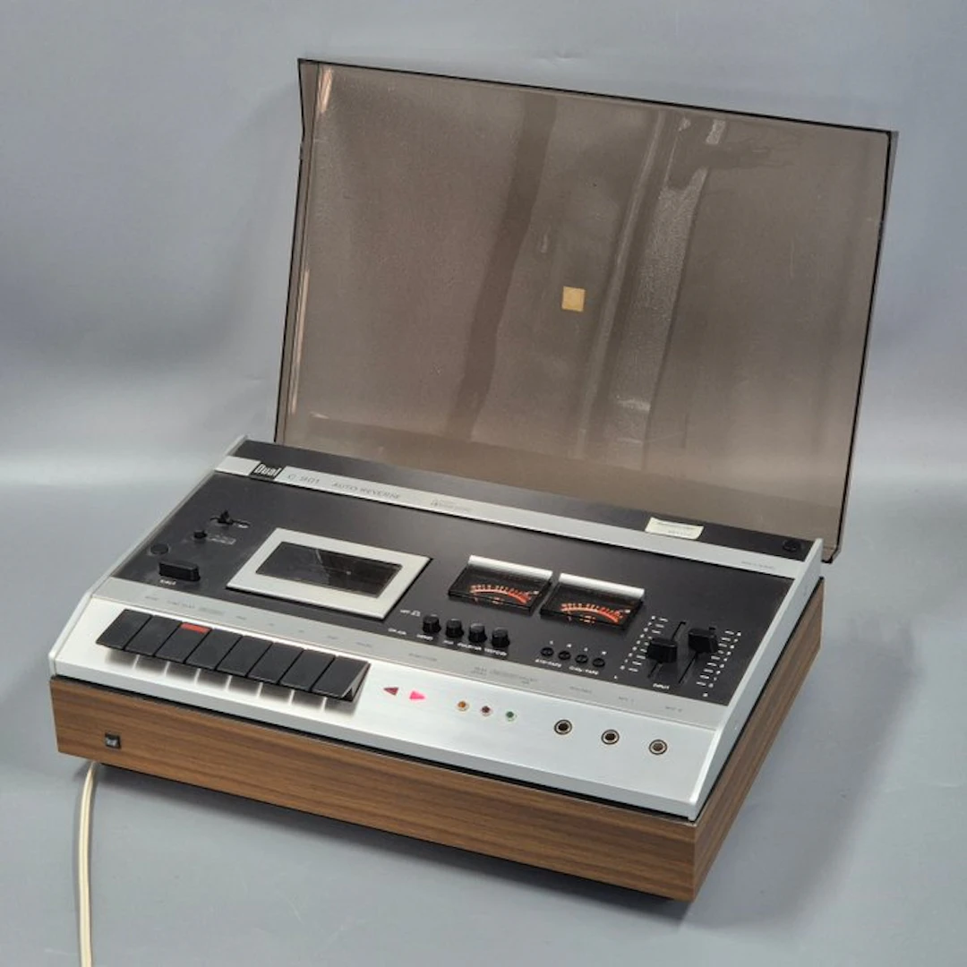 Dual - C 901 Auto-Reverse Stereo Cassette recorder-player