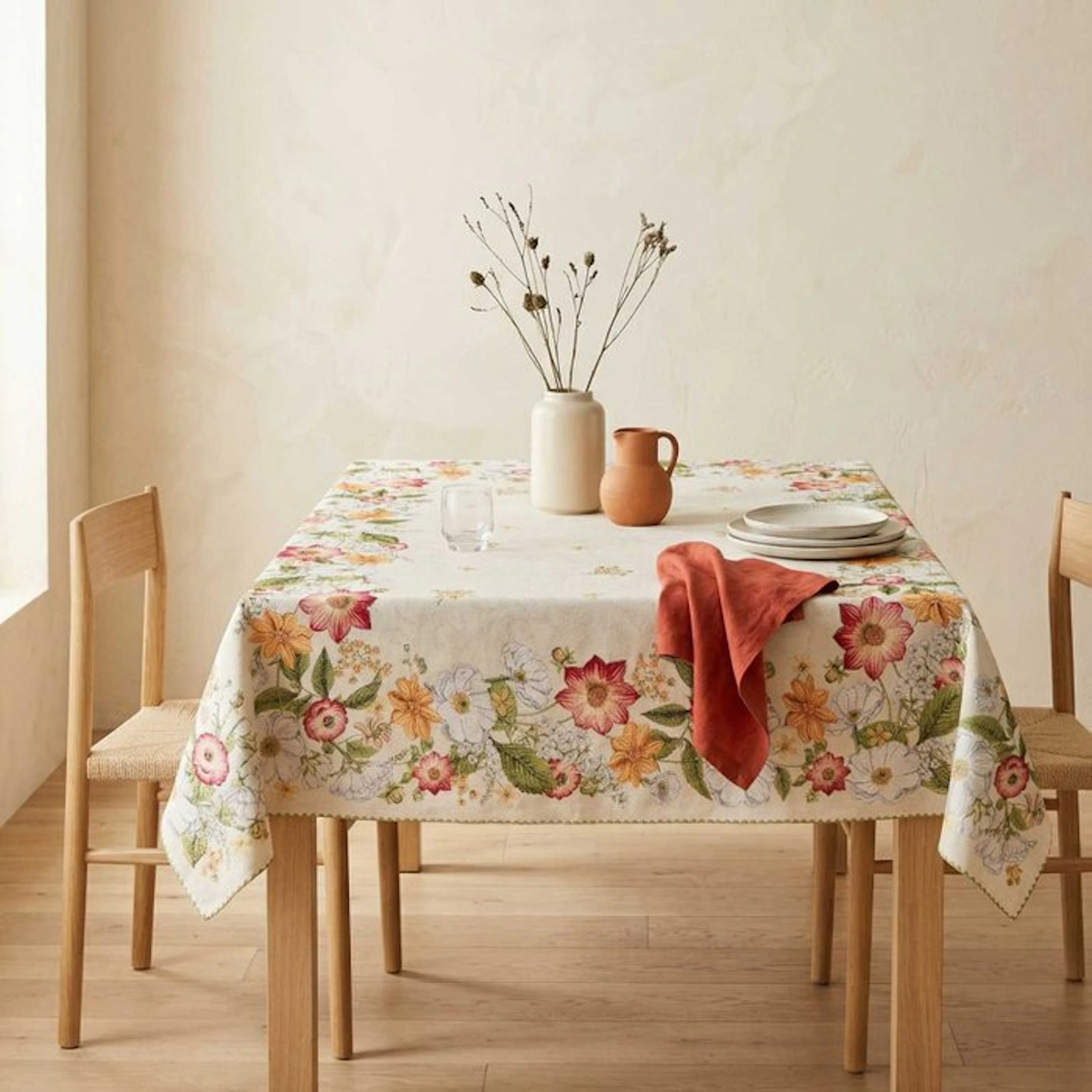 AA151 - Gobelin Tablecloth with Floral Pattern and Green...