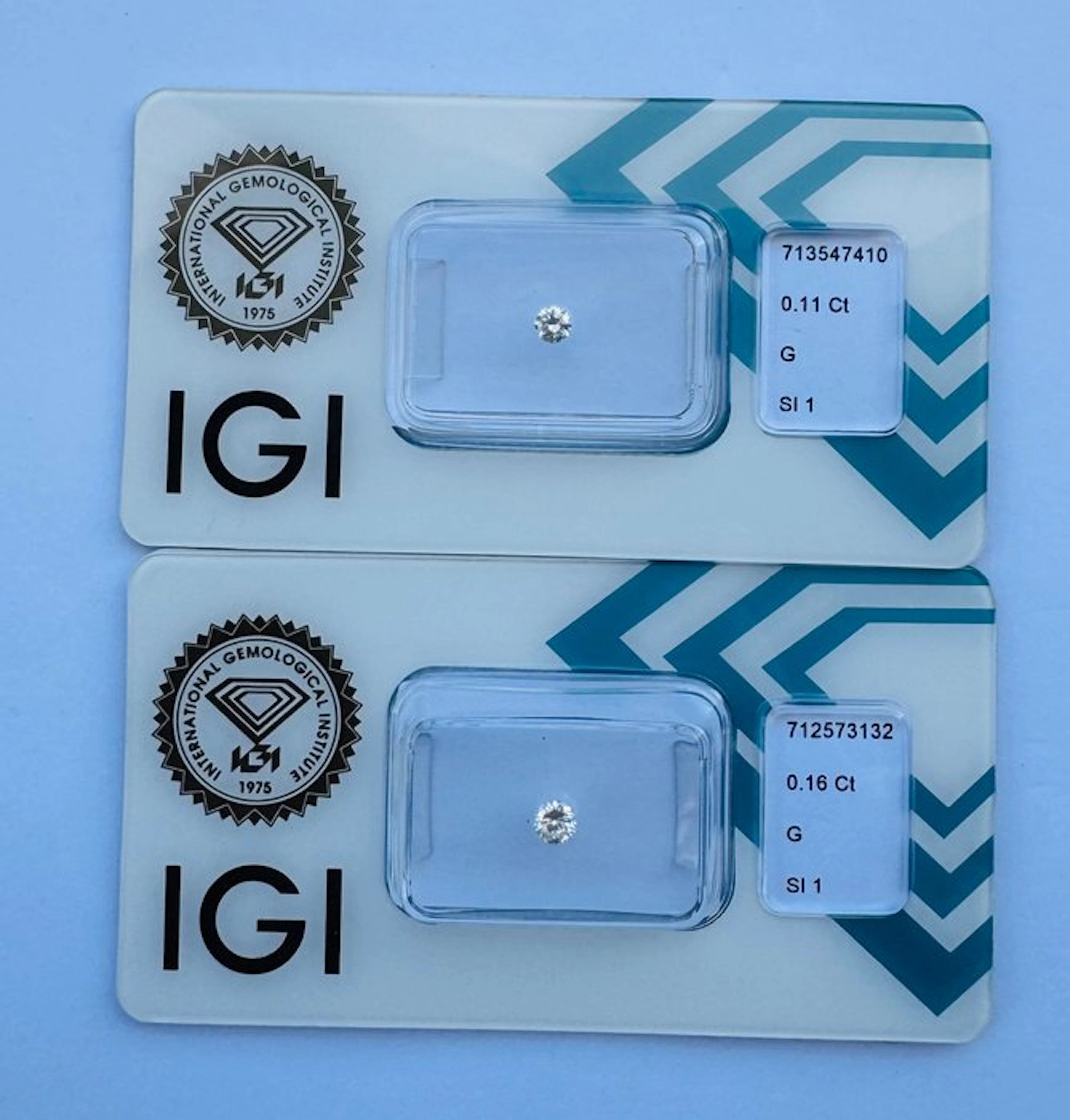 No reserve price - 2 pcs Diamond (Natural) - 0.27 ct...