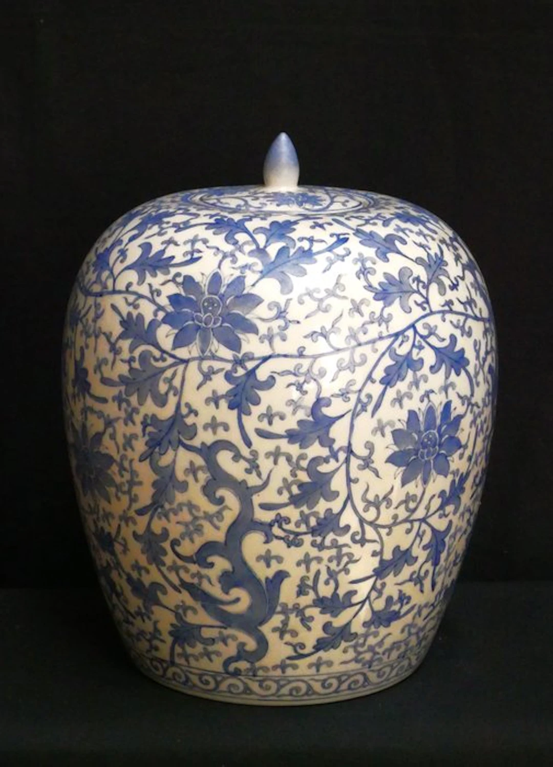 Lidded vase - Porcelain - 36 cm hand-painted enamel