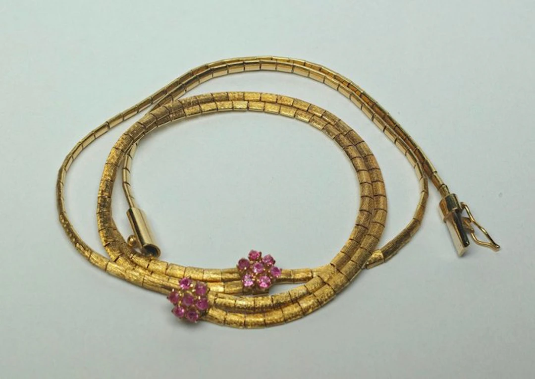 Necklace with pendant - 18 kt. Yellow gold - Ruby