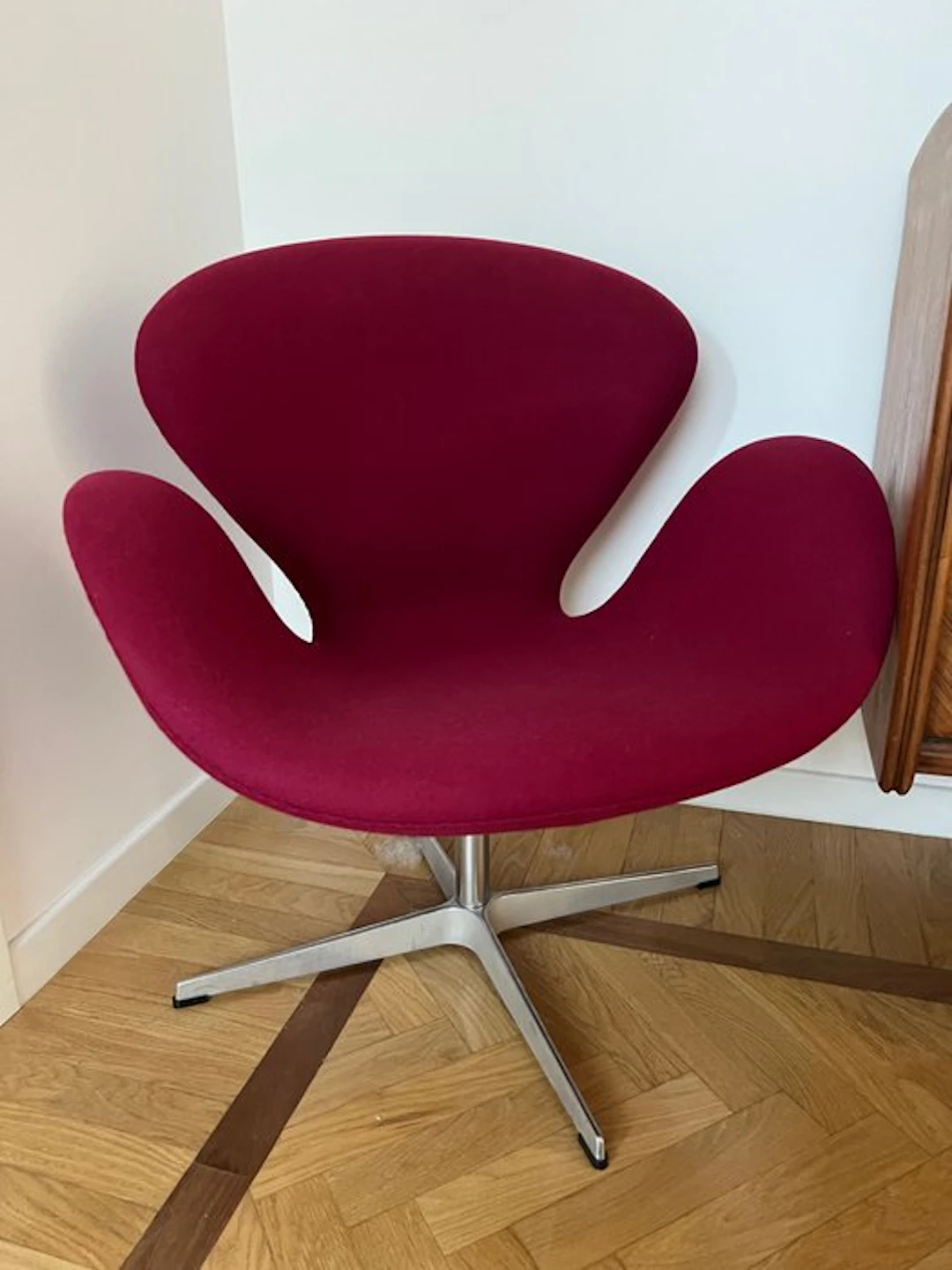 Fritz Hansen - Arne Jacobsen - Armchair - Swan Chair - Wool