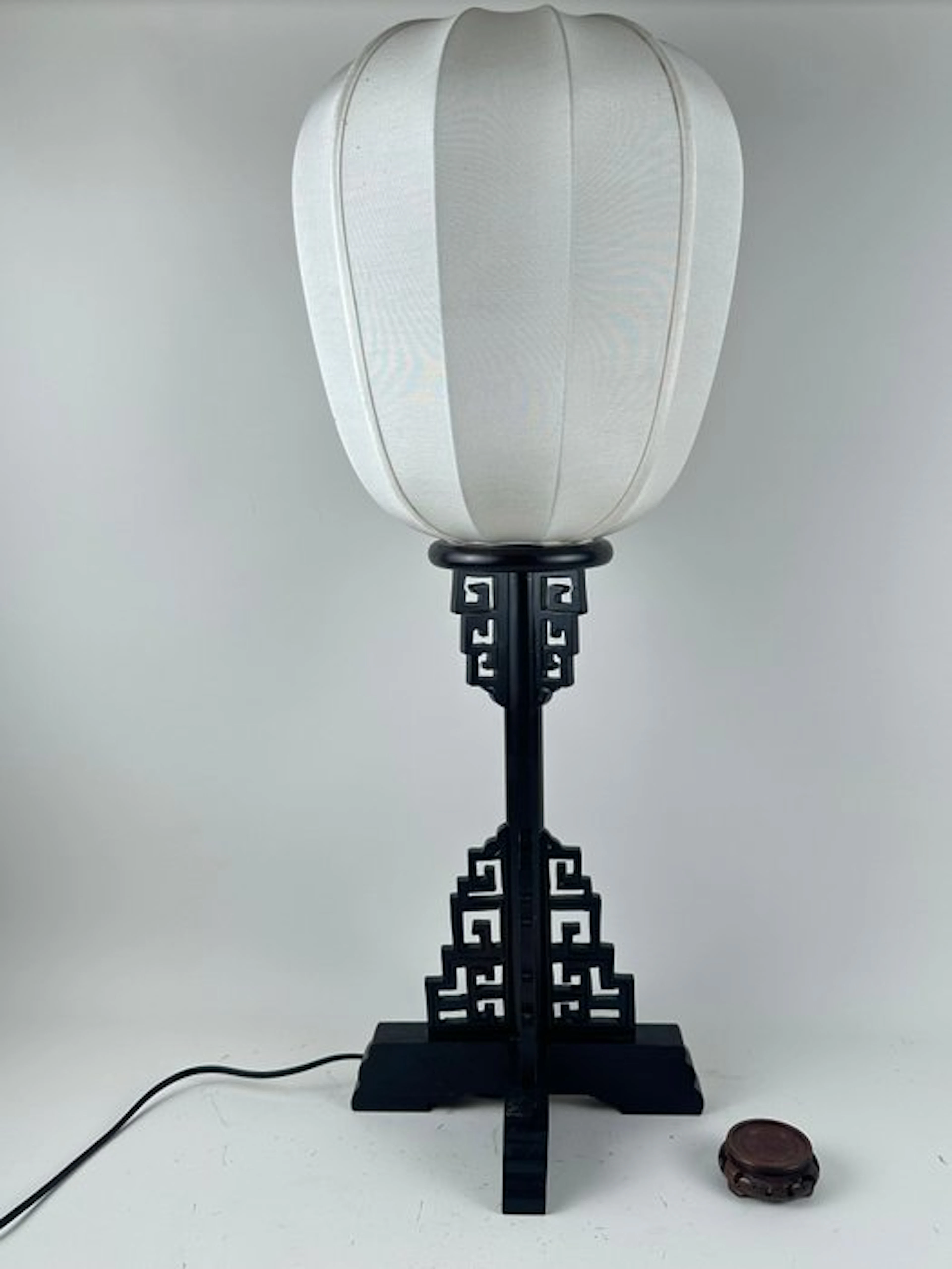 Table lamp - Wood, Textile - An Imperial Chinese lamp