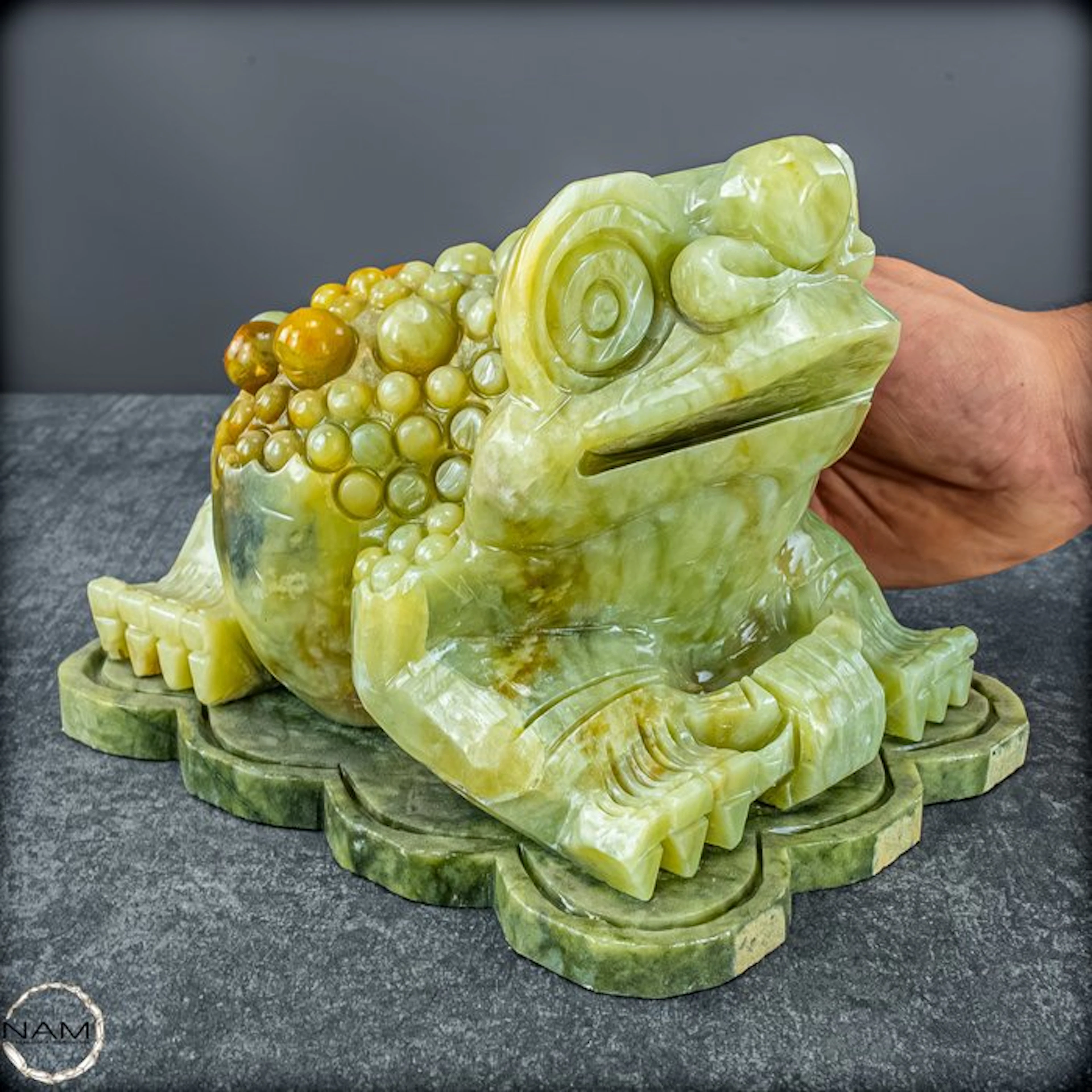 Hand-carved nephrite jade frog – artistic sculpture with...