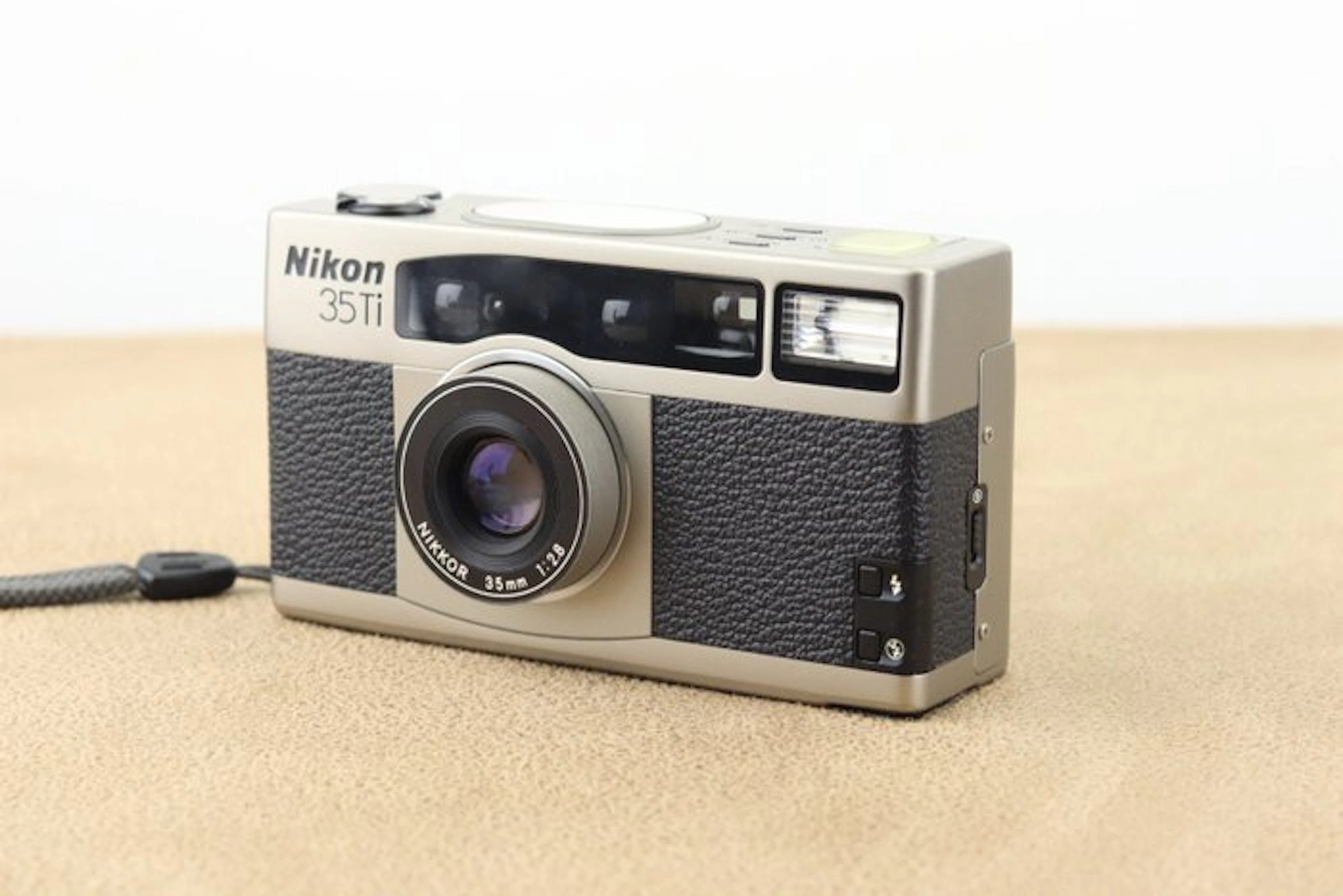 Nikon 35Ti Mint Analogue compact camera