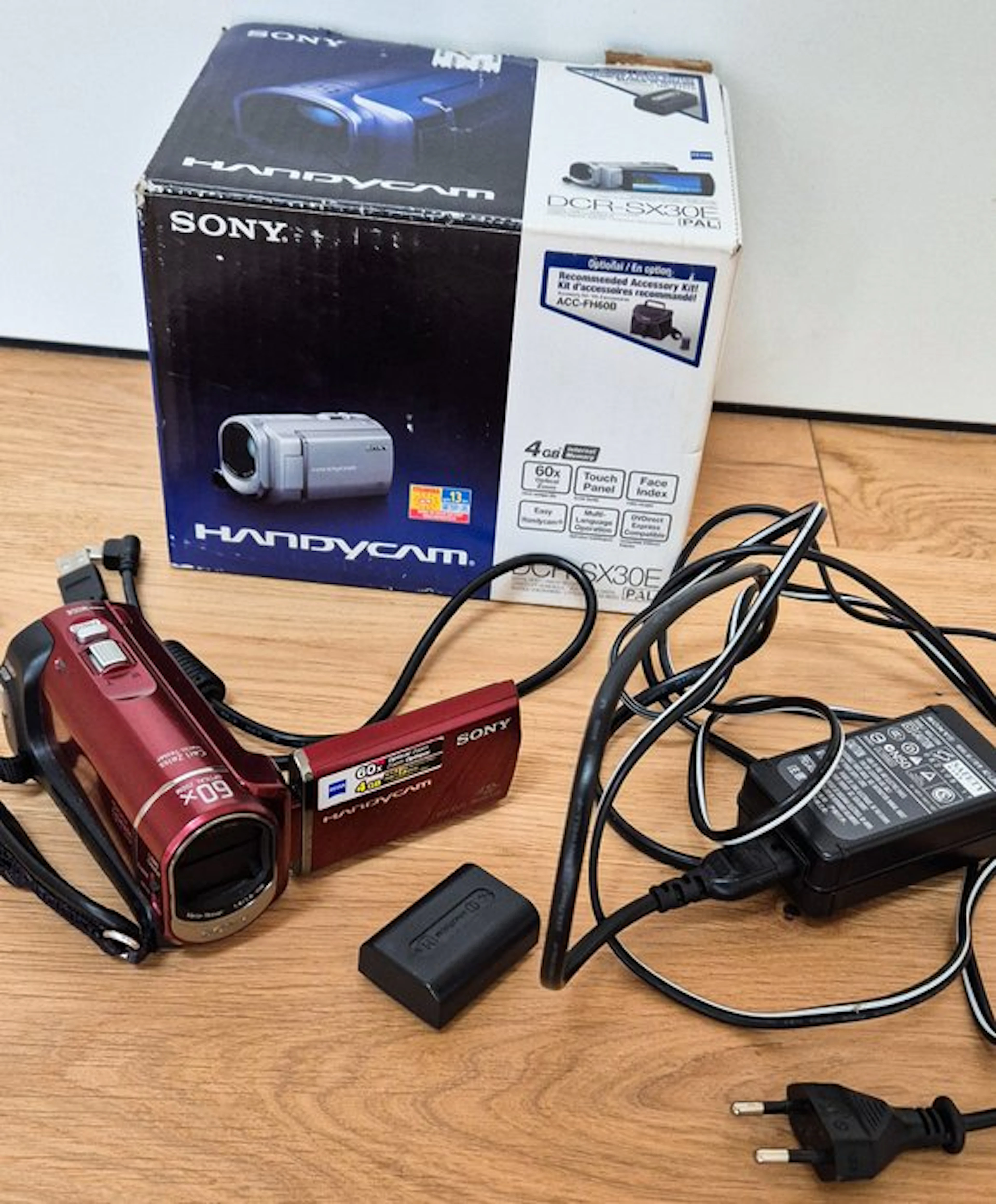 Sony DCR-SX30E Digital video camera