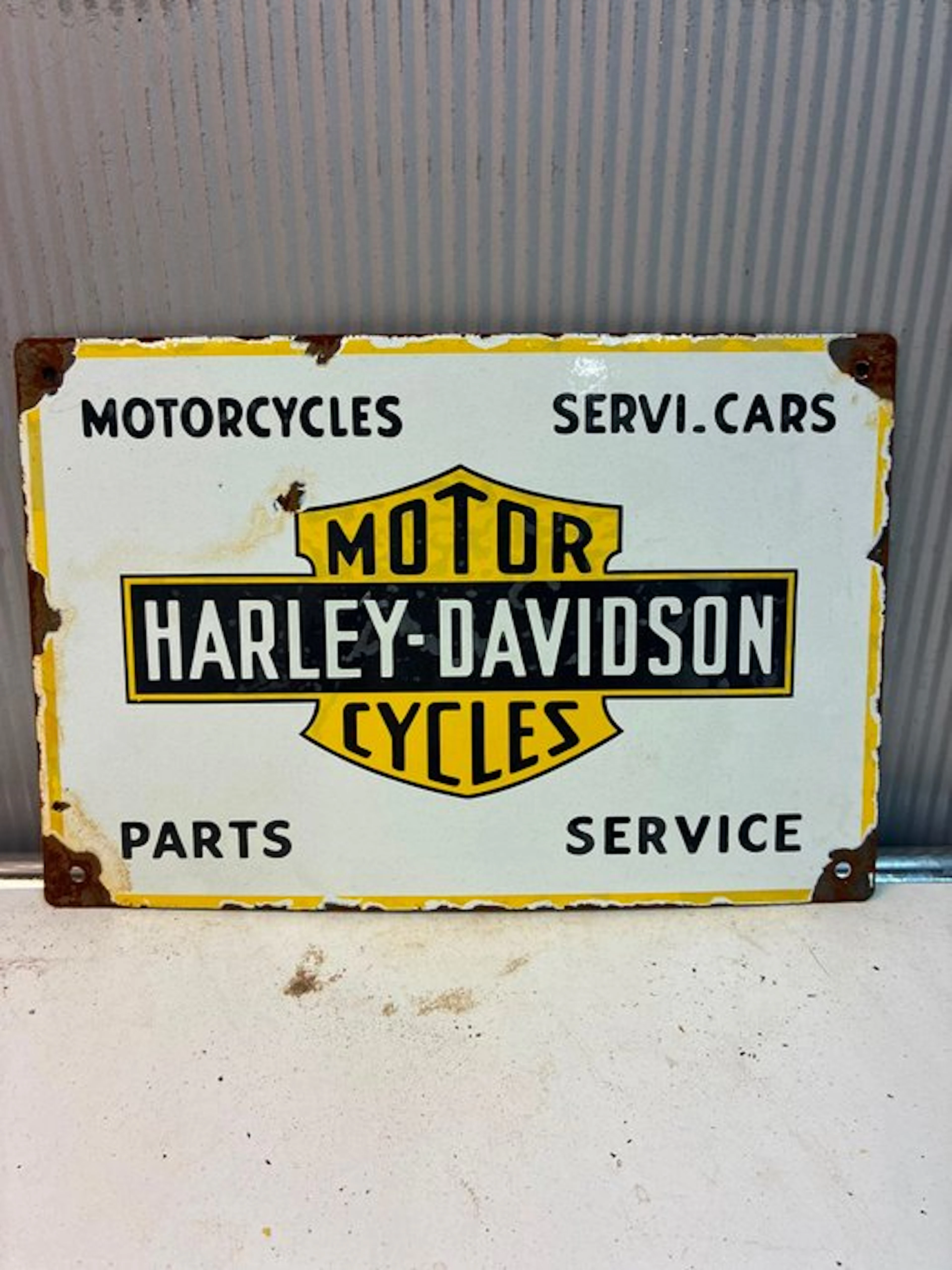 Harley-Davidson Motor Cycles – Parts & Service – Emaille...