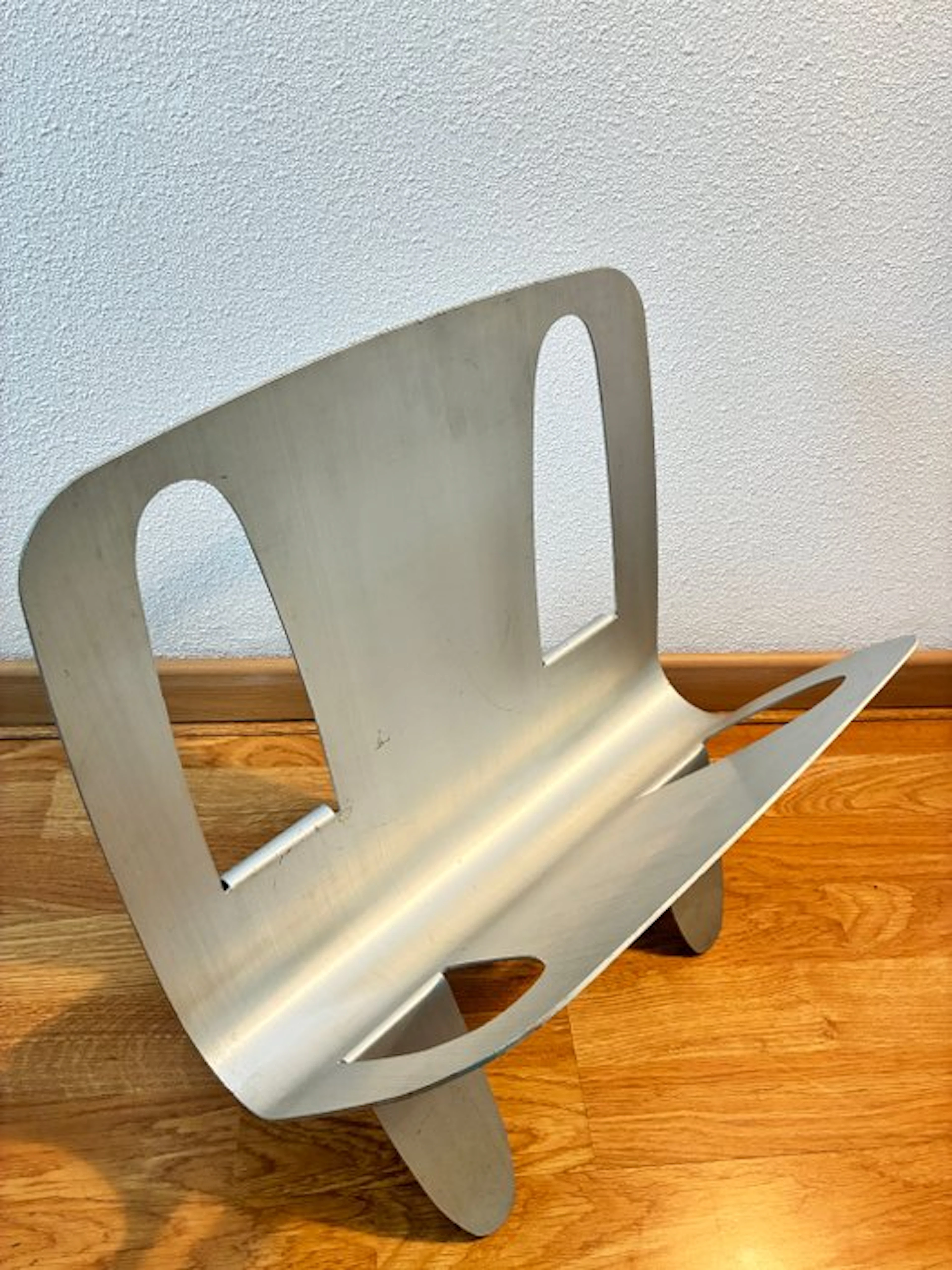 Umbra - William Harvey - Magazine rack - Peel - Aluminium - Peel Magazine Rack