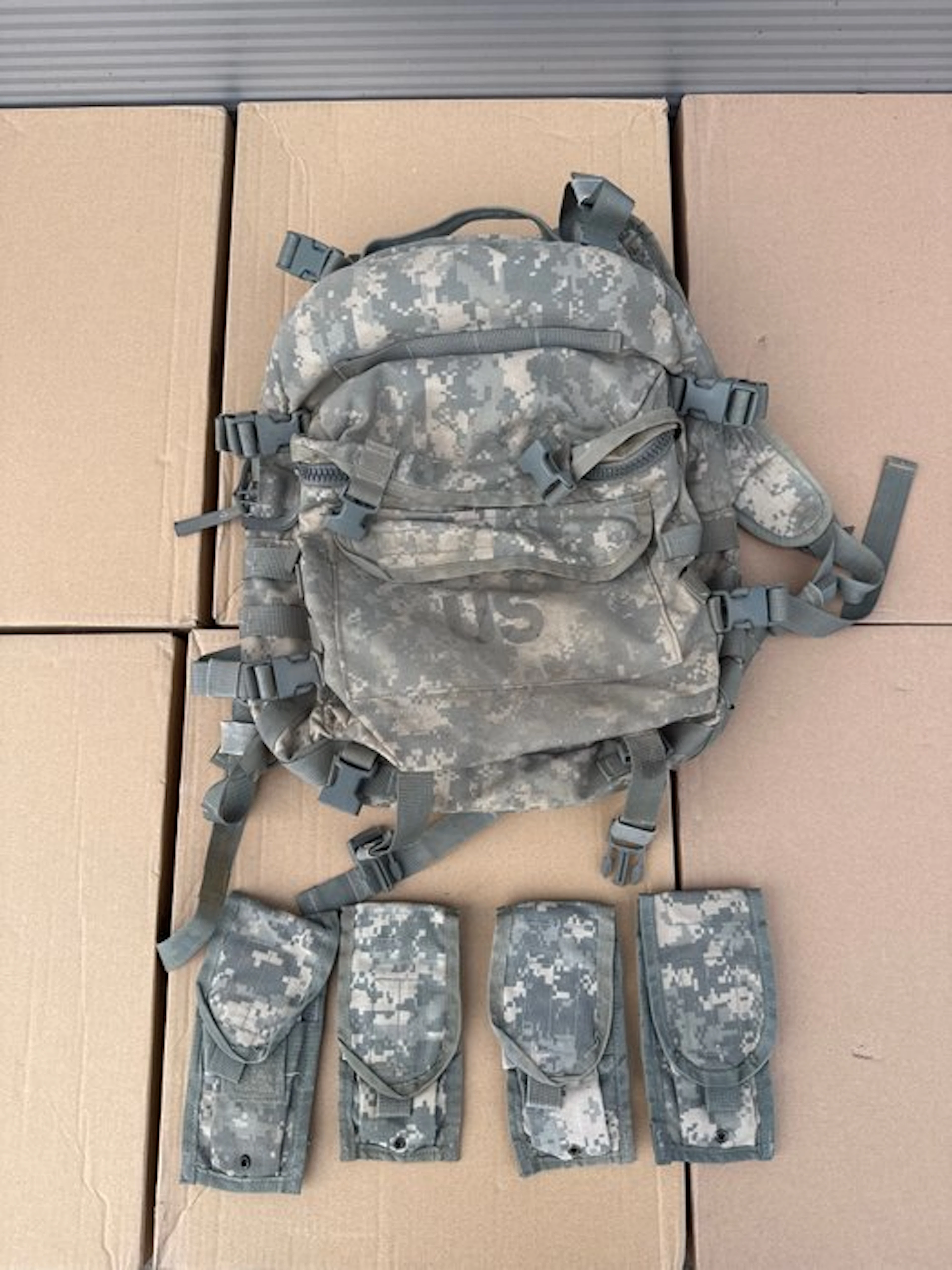 United States - US Army - Military Backpack & 4x Magazine Pouch