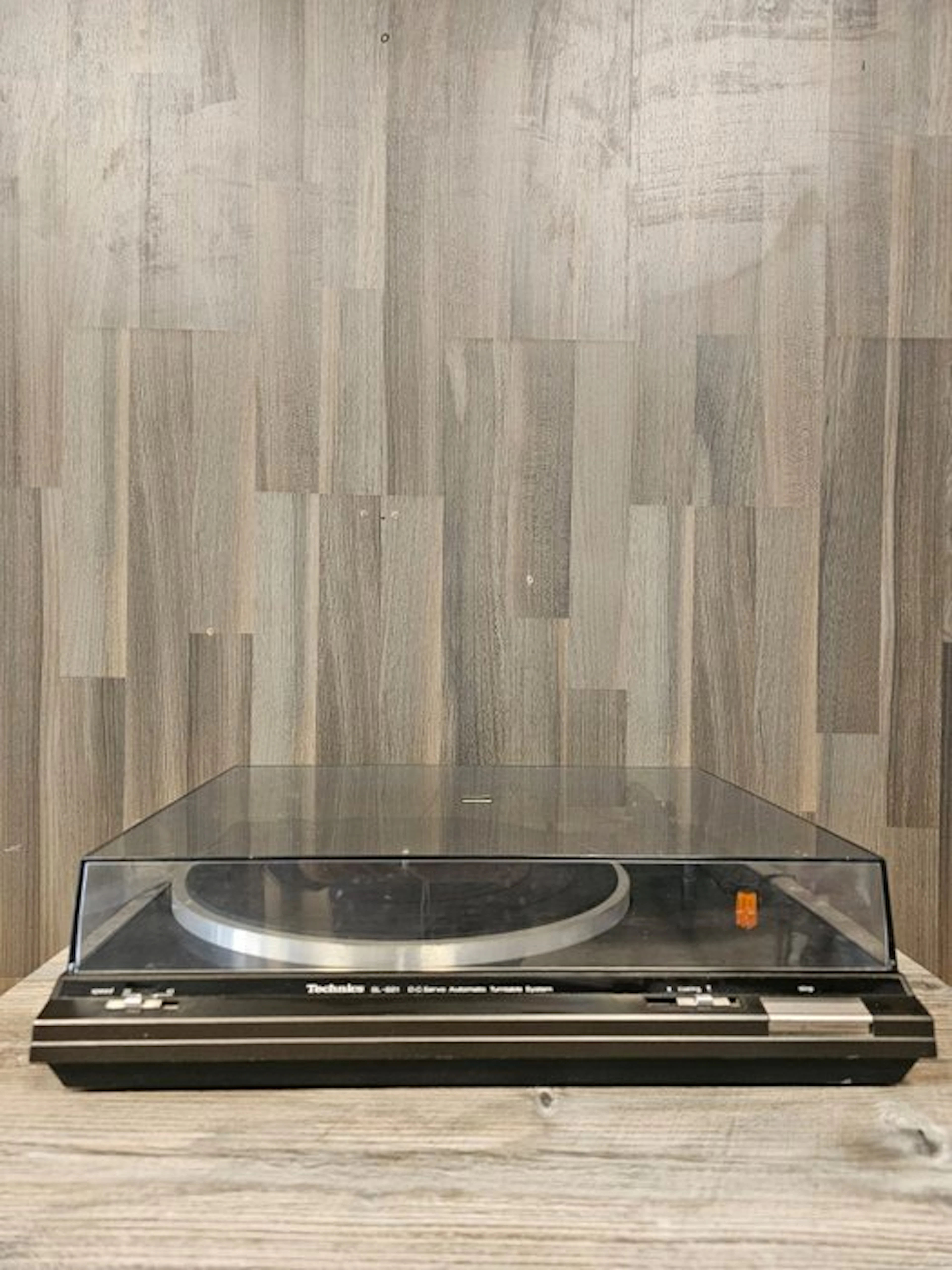 Technics - SL-B21 DC Servo Semi-Automatic Belt-Drive Turntable