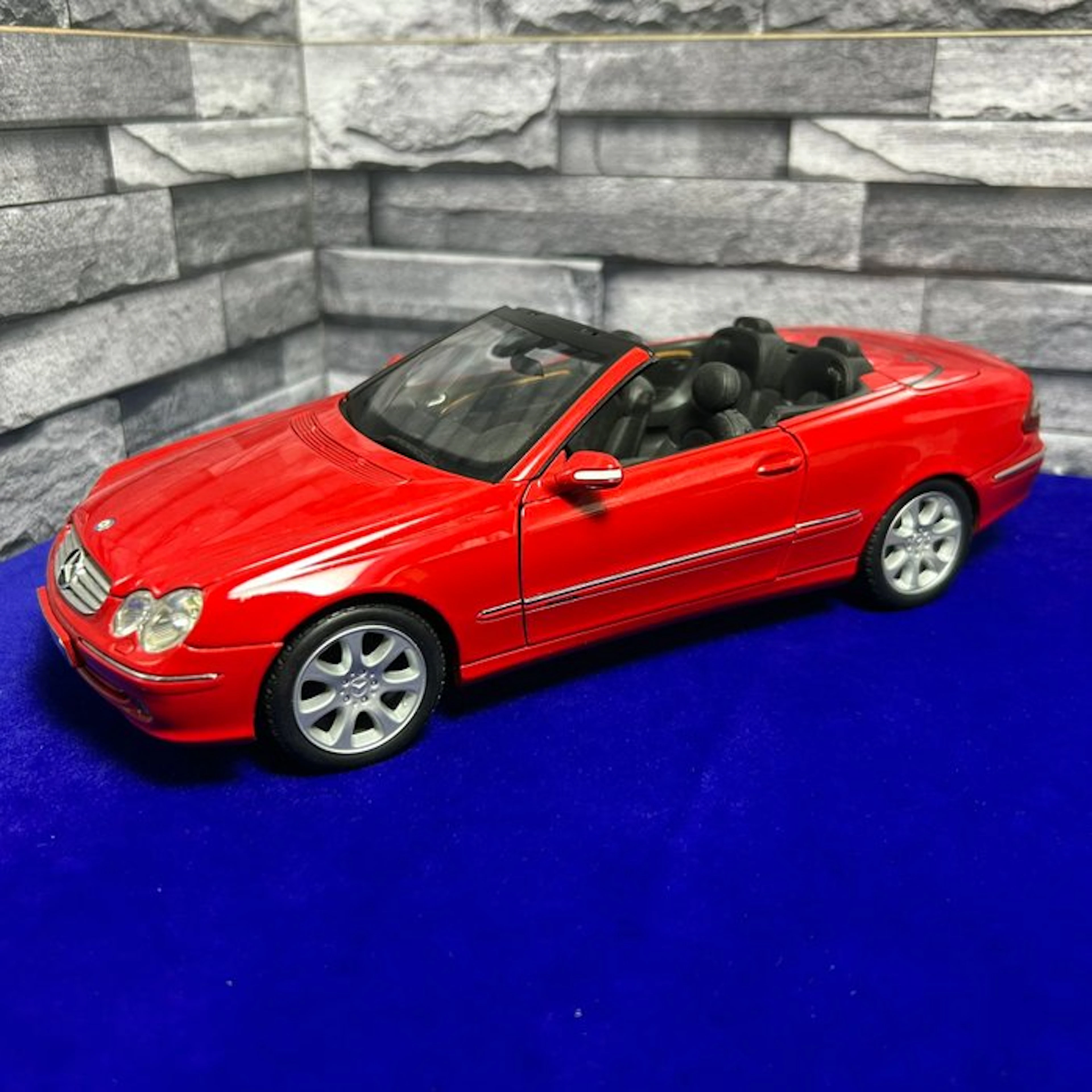 Kyosho 1:18 - Model car - Mercedes-Benz CLK Cabriolet - Excellent condition