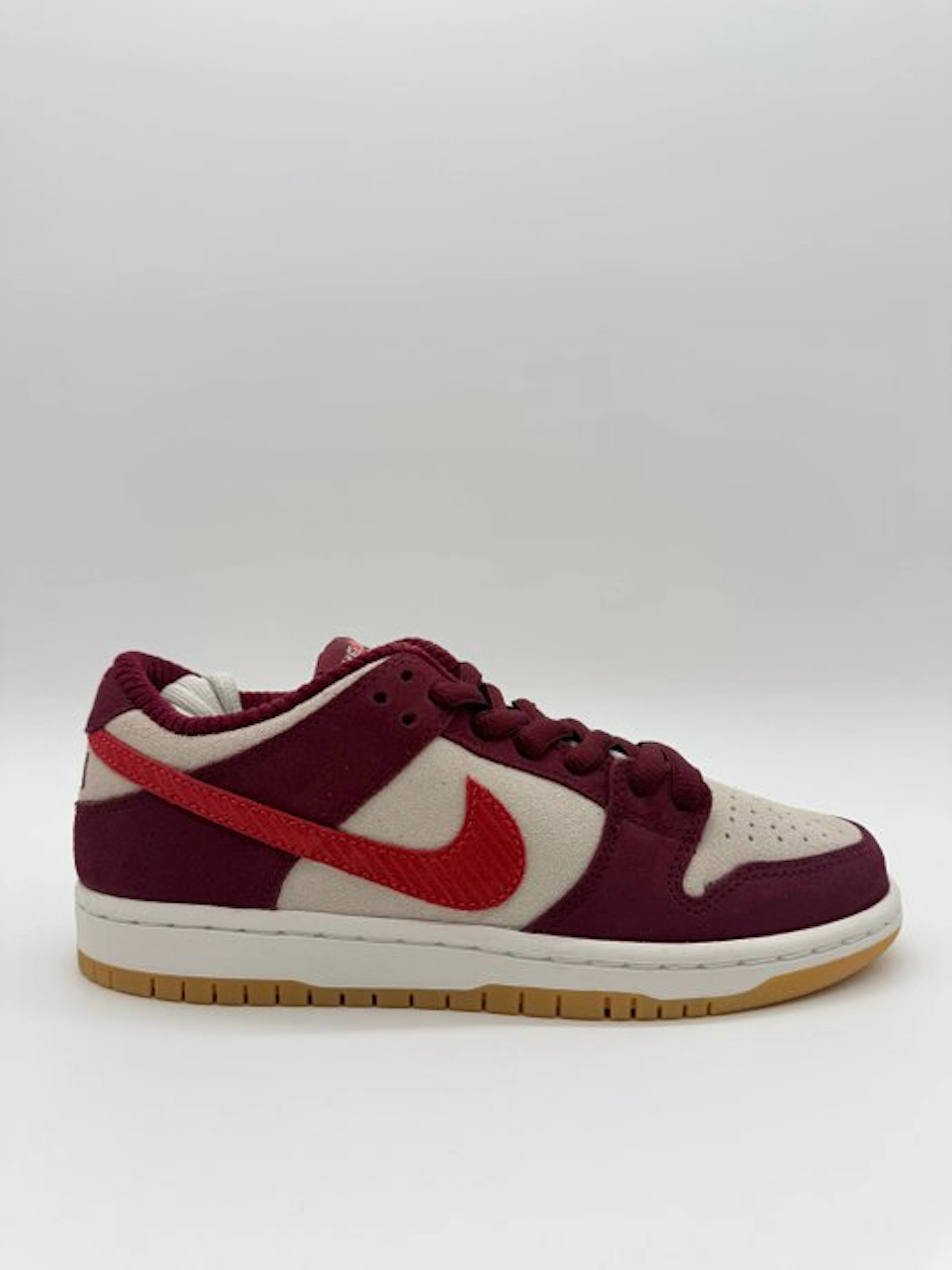 Nike - Nike SB Dunk Low Skate Like a Girl - Sneakers - Size: EU 38.5