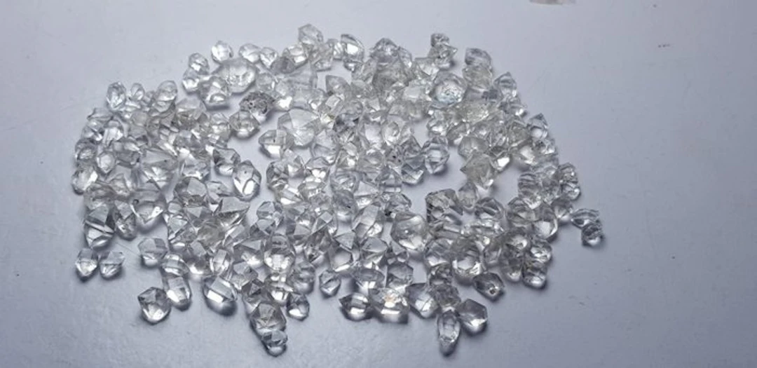 Top Quality Natural Rough Diamond Quartz Crystals- 30 g