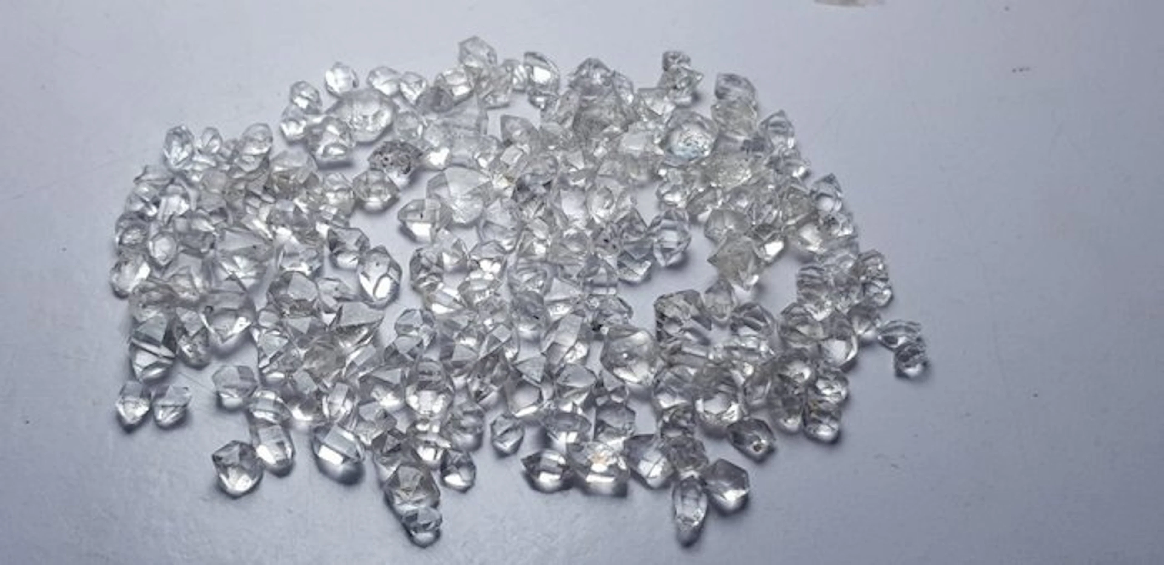 Top Quality Natural Rough Diamond Quartz Crystals- 30 g