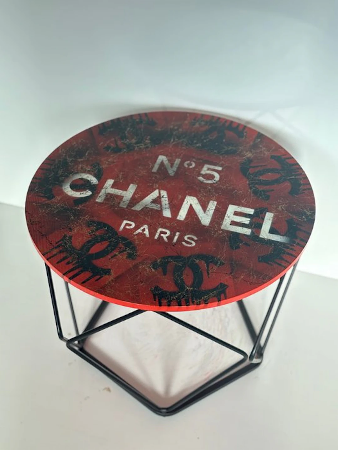 Rob VanMore - Tea-time by Chanel - ø50cm